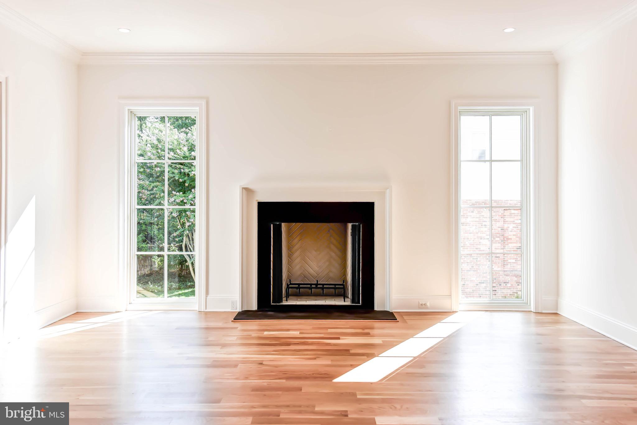 SPRING VALLEY - Residential