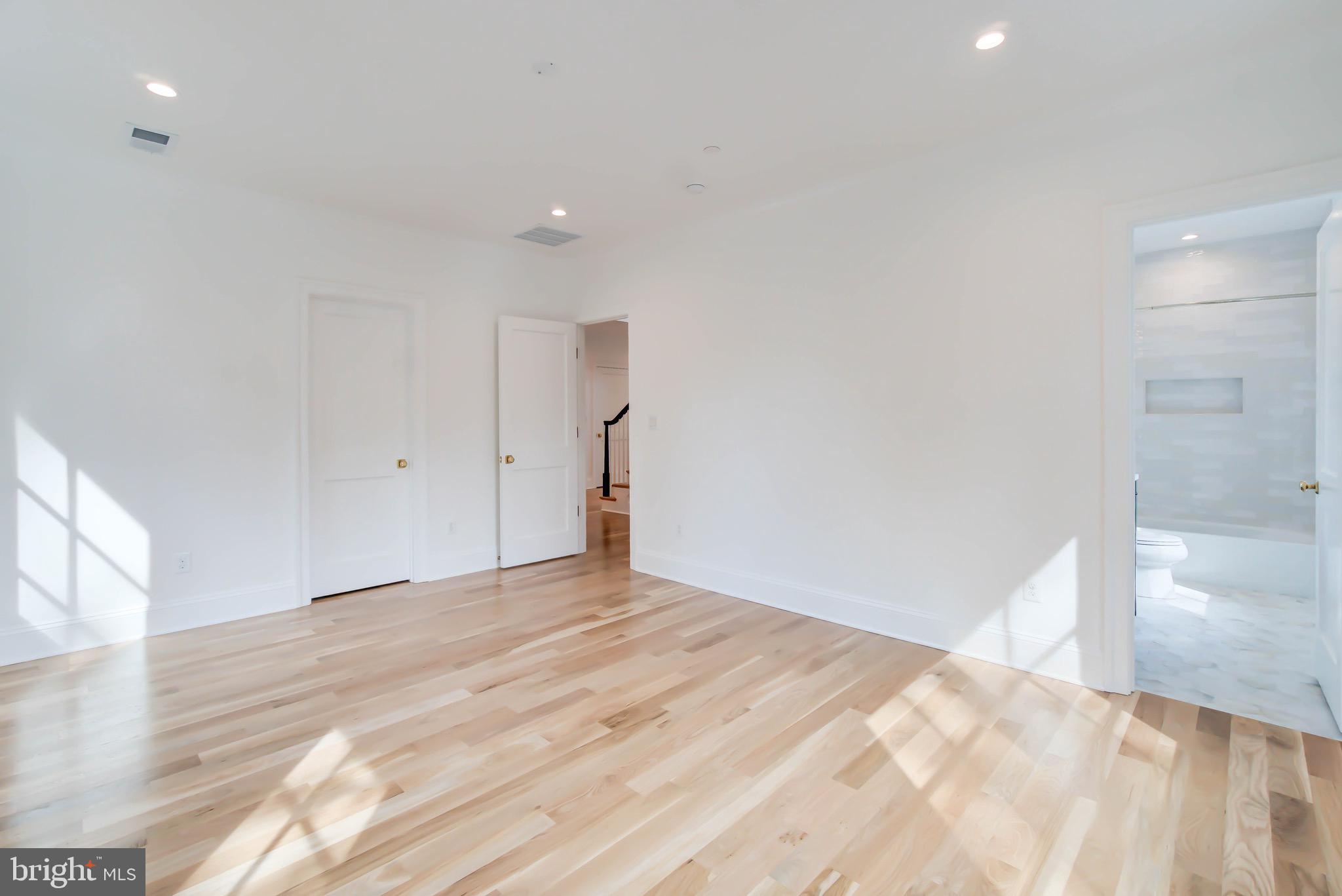 SPRING VALLEY - Residential