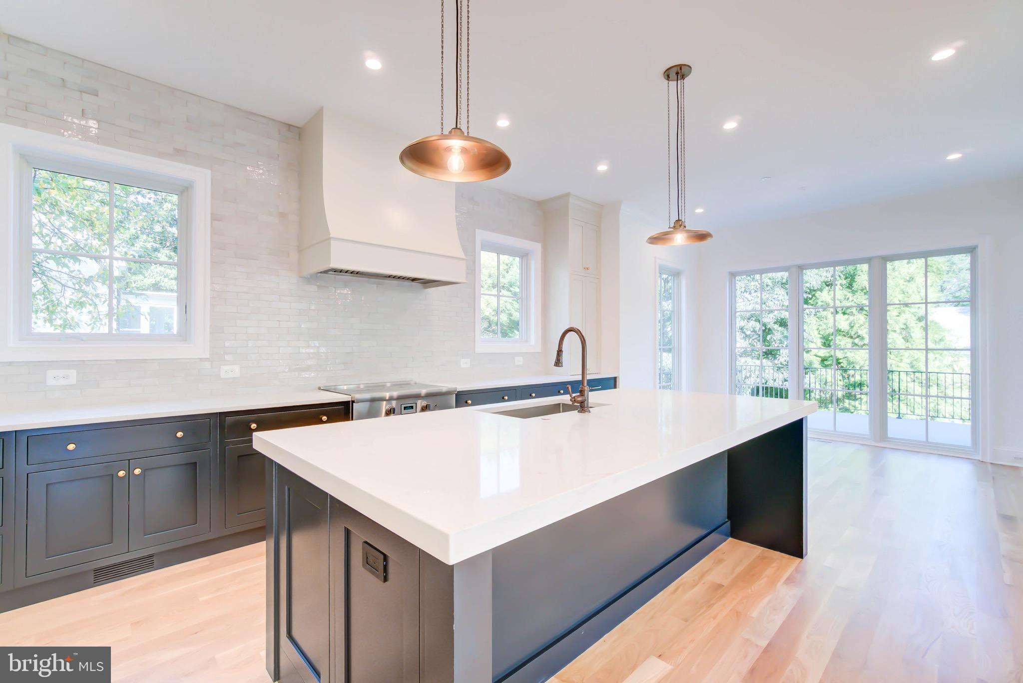 SPRING VALLEY - Residential