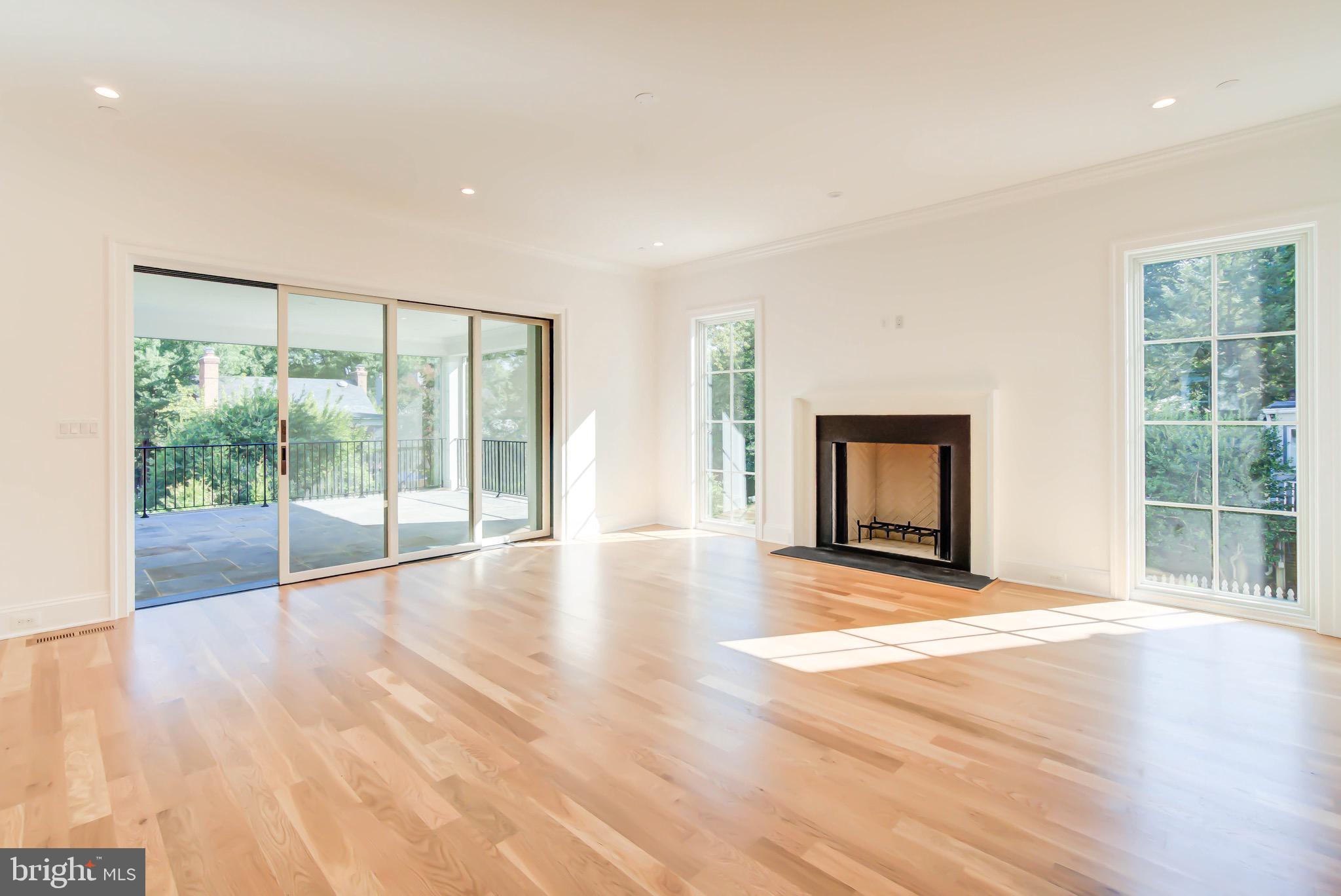 SPRING VALLEY - Residential