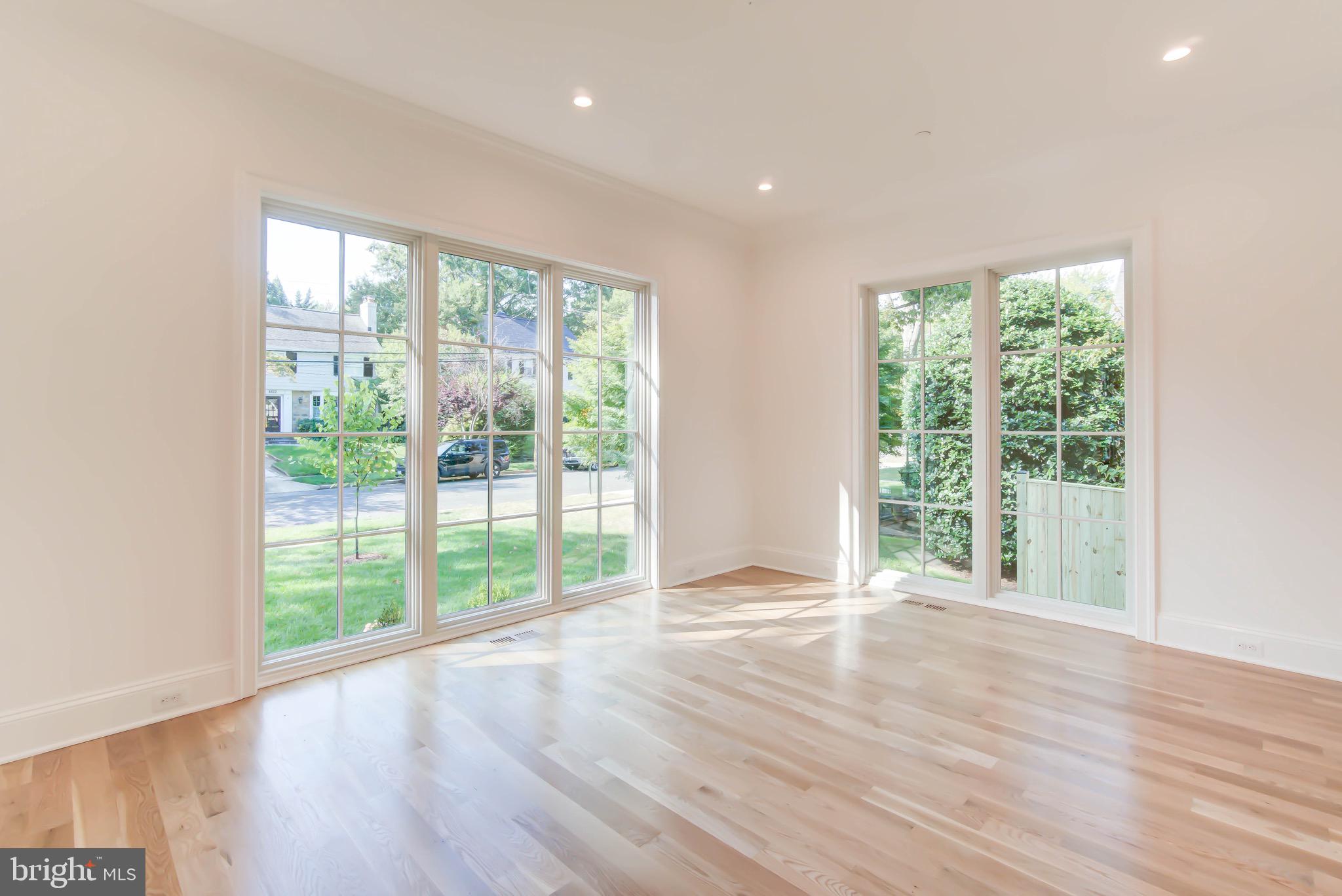 SPRING VALLEY - Residential