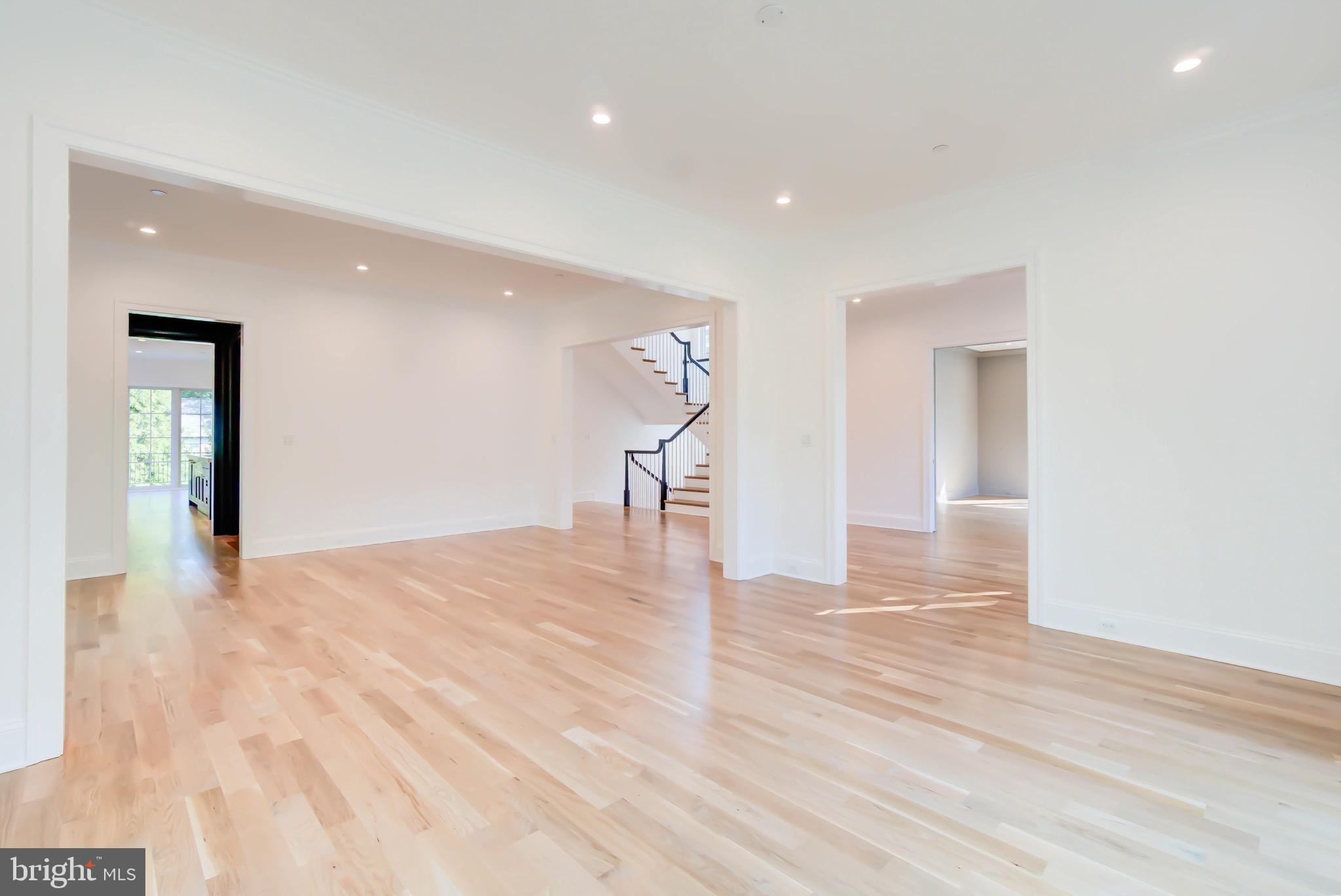 SPRING VALLEY - Residential