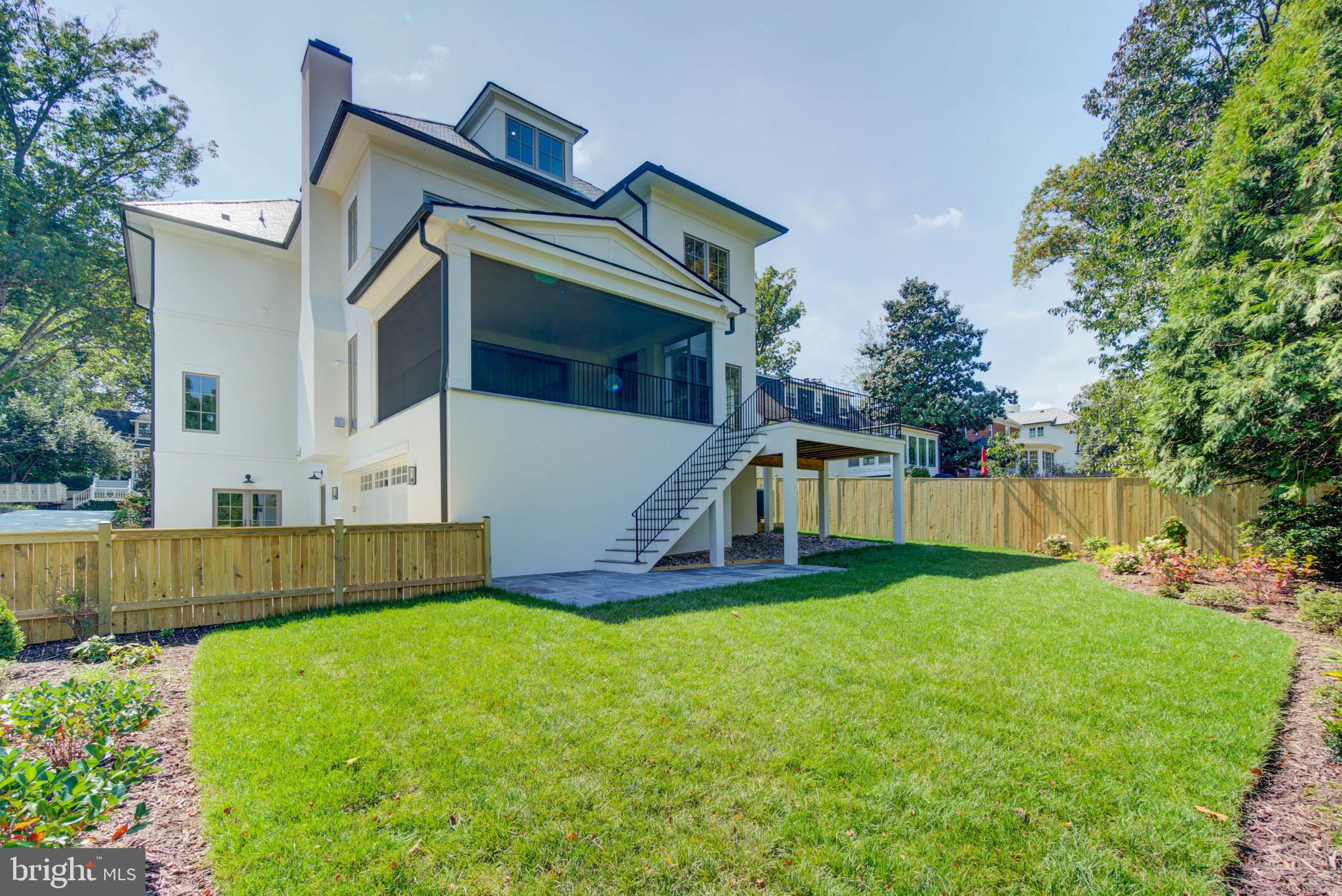 SPRING VALLEY - Residential