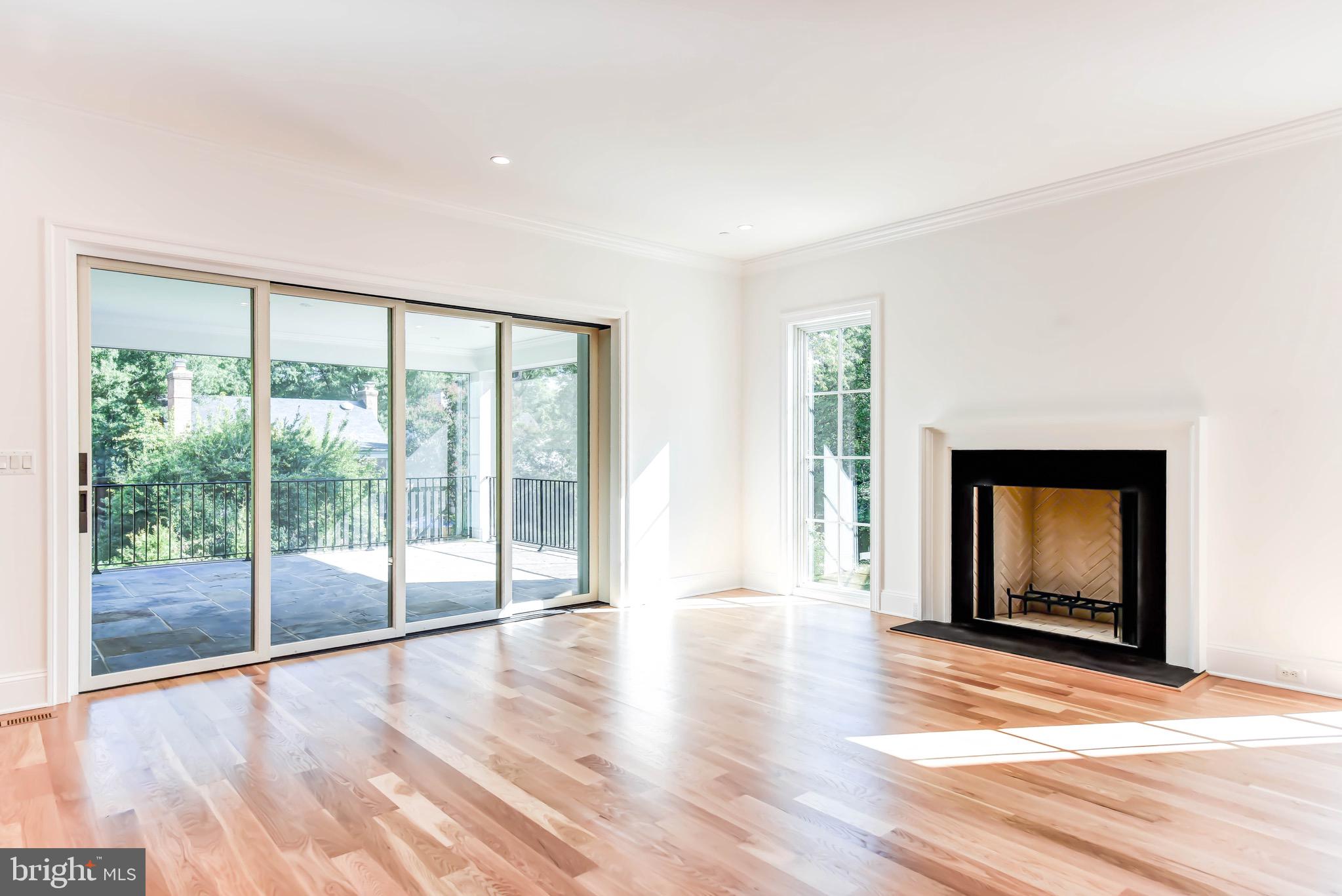 SPRING VALLEY - Residential