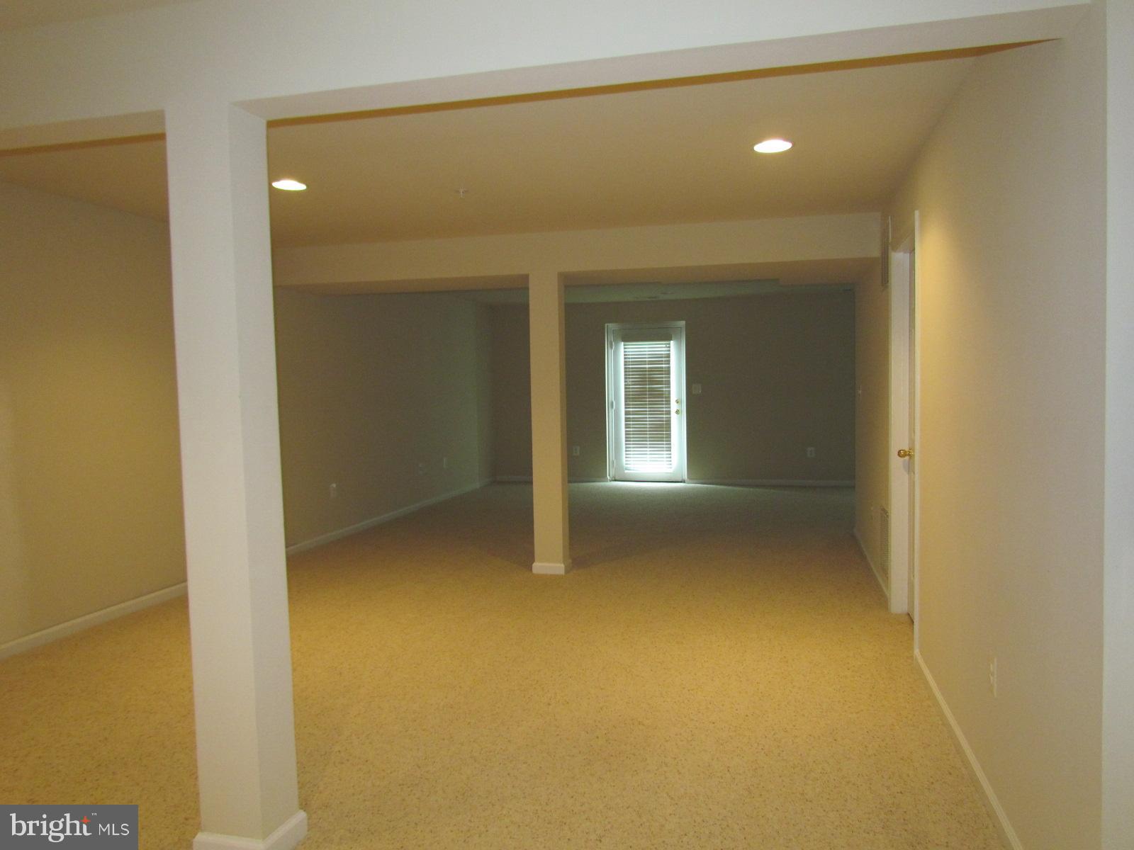 WESTBURY PUB - Residential