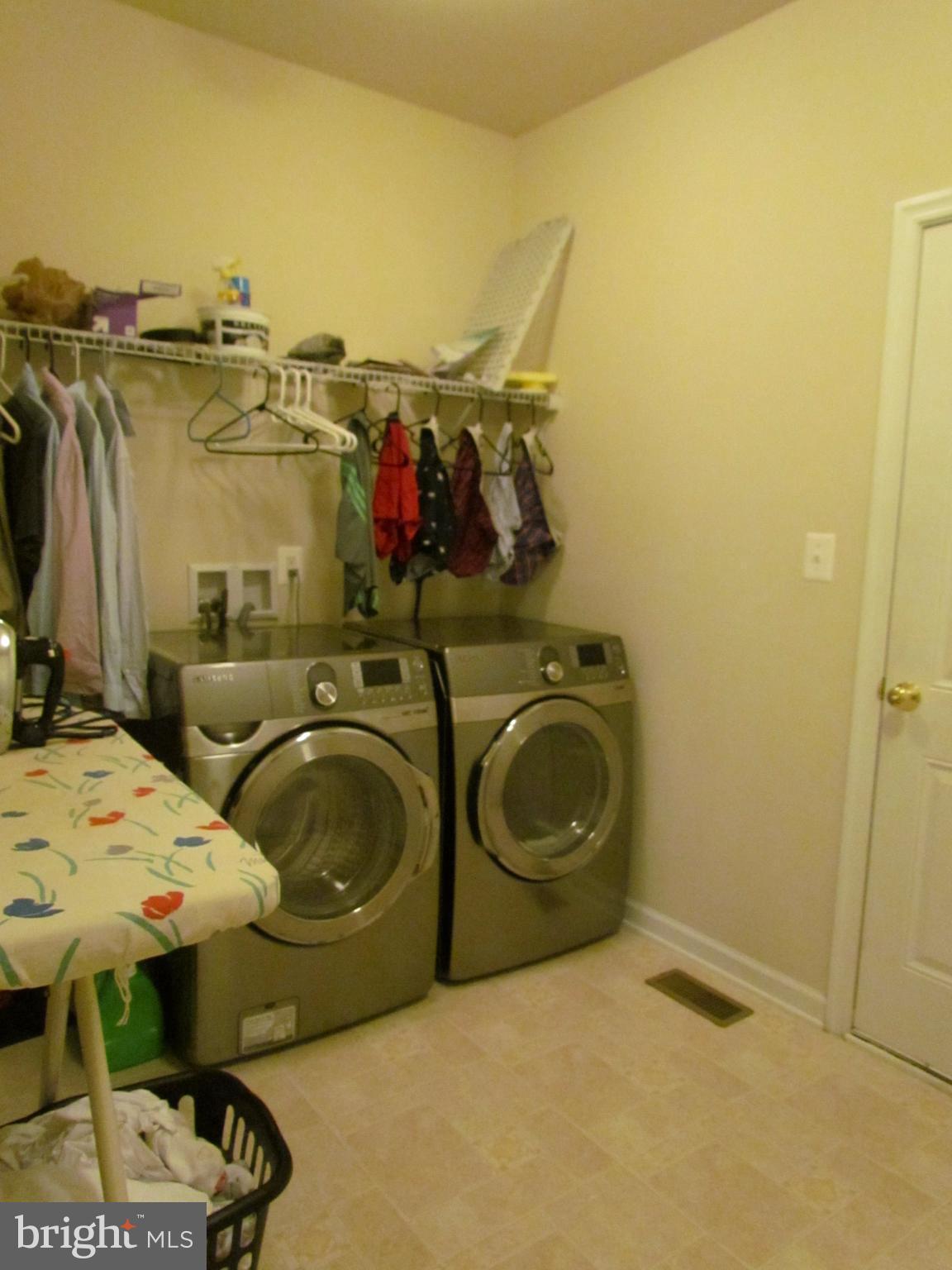 WESTBURY PUB - Residential