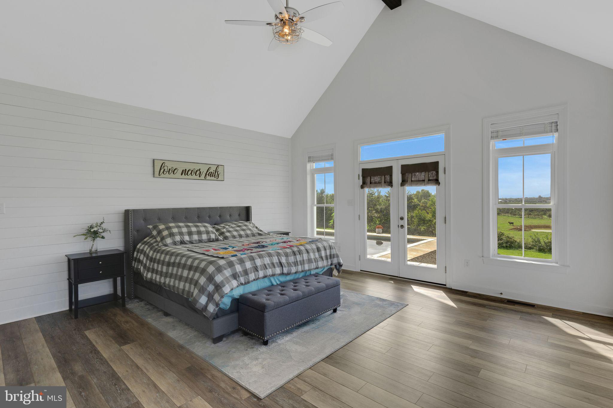 APPLE BANKS SOUTH - Residential