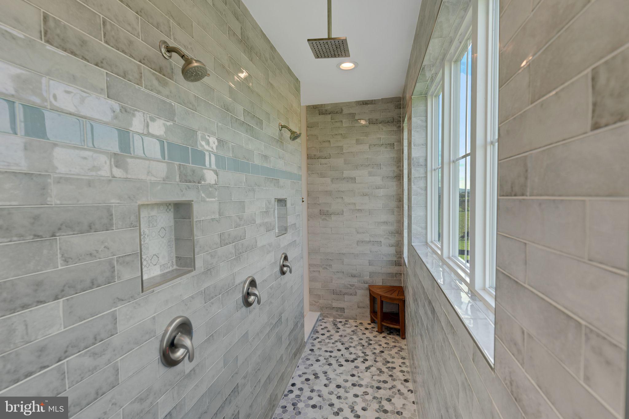 APPLE BANKS SOUTH - Residential