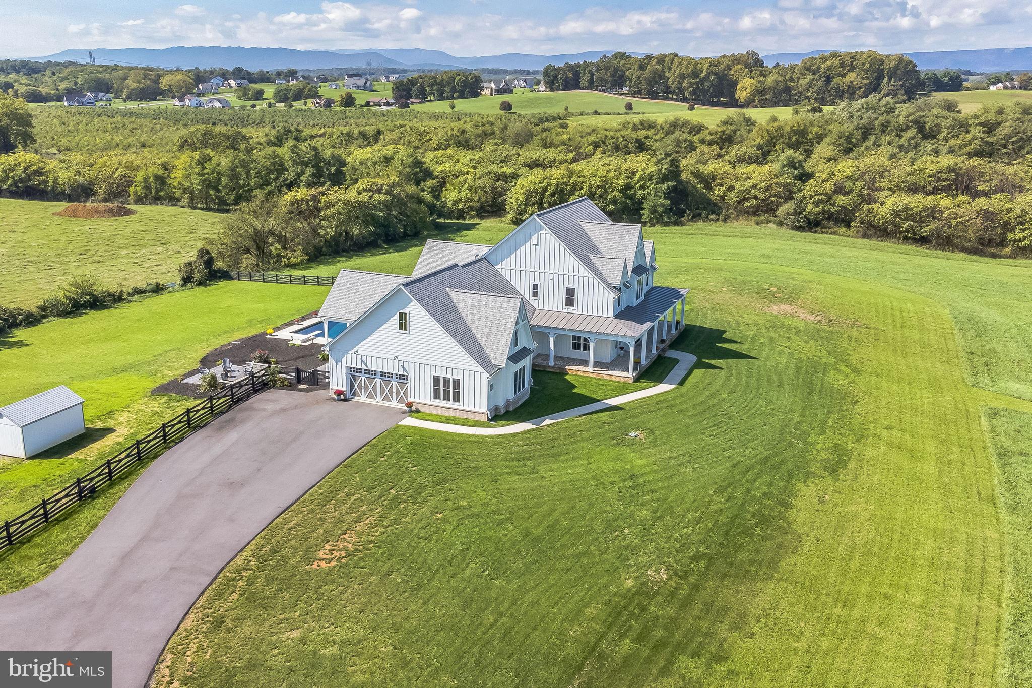 APPLE BANKS SOUTH - Residential