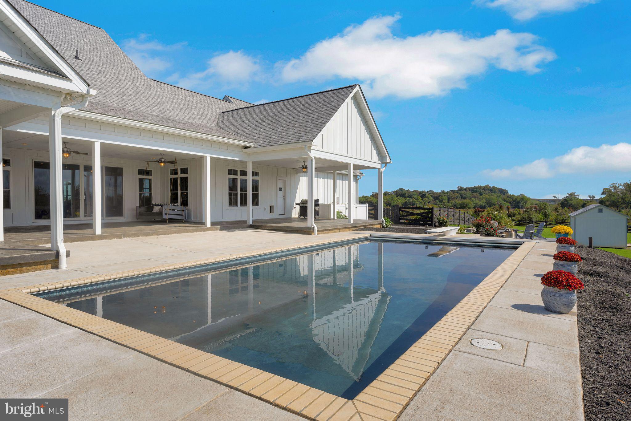 APPLE BANKS SOUTH - Residential