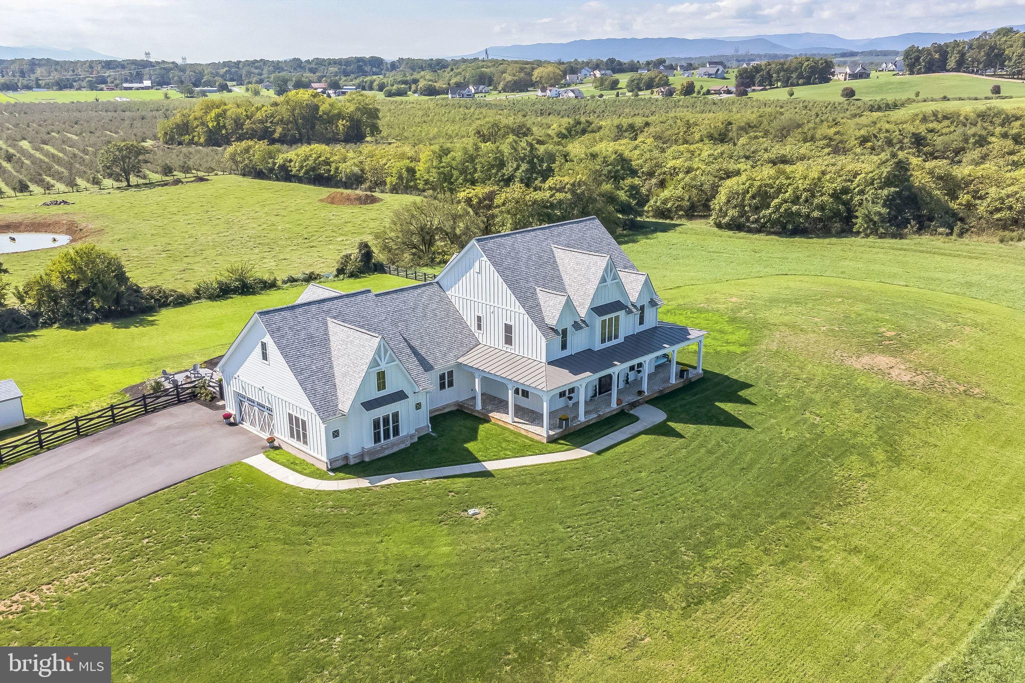 APPLE BANKS SOUTH - Residential