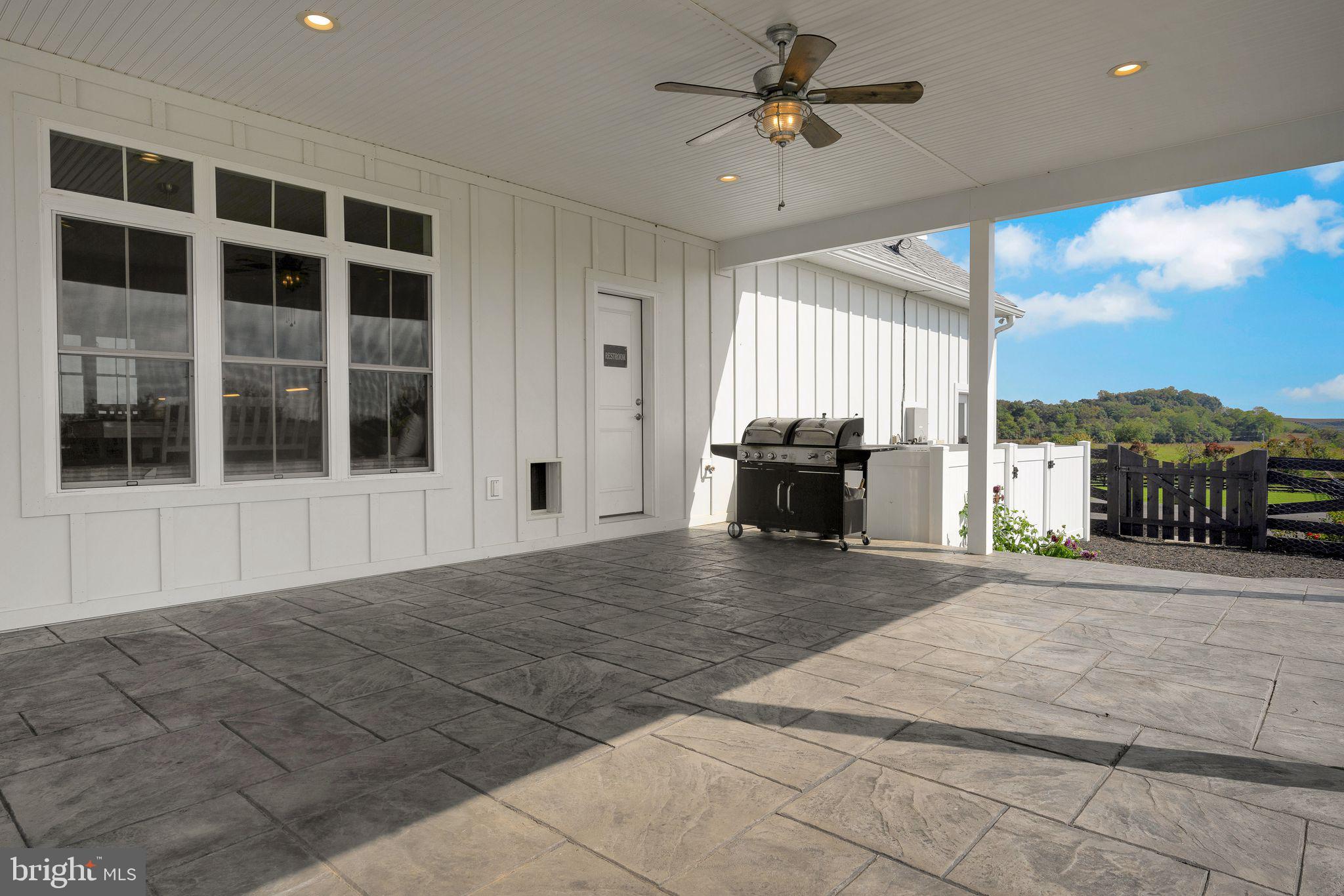 APPLE BANKS SOUTH - Residential