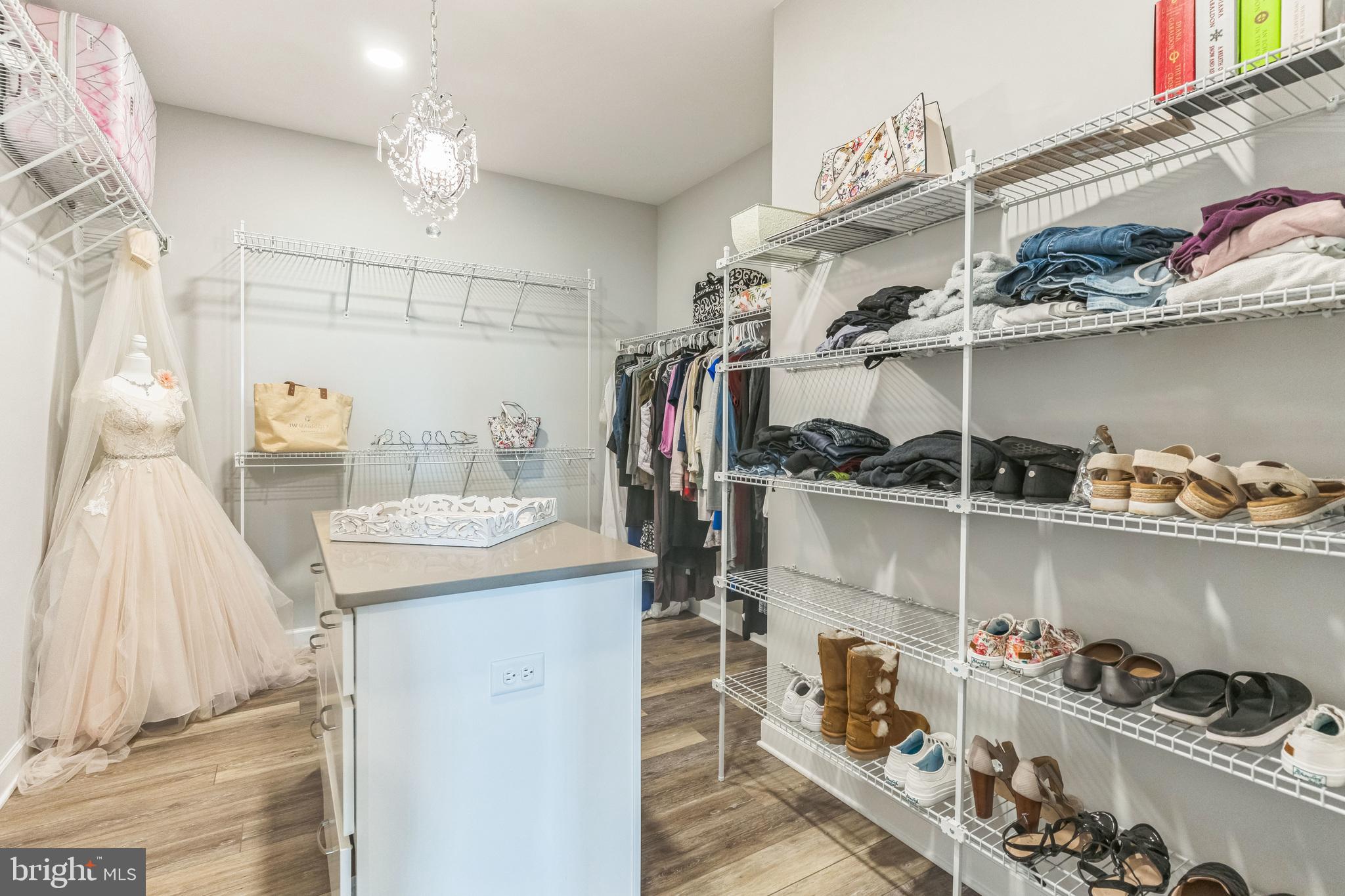 APPLE BANKS SOUTH - Residential