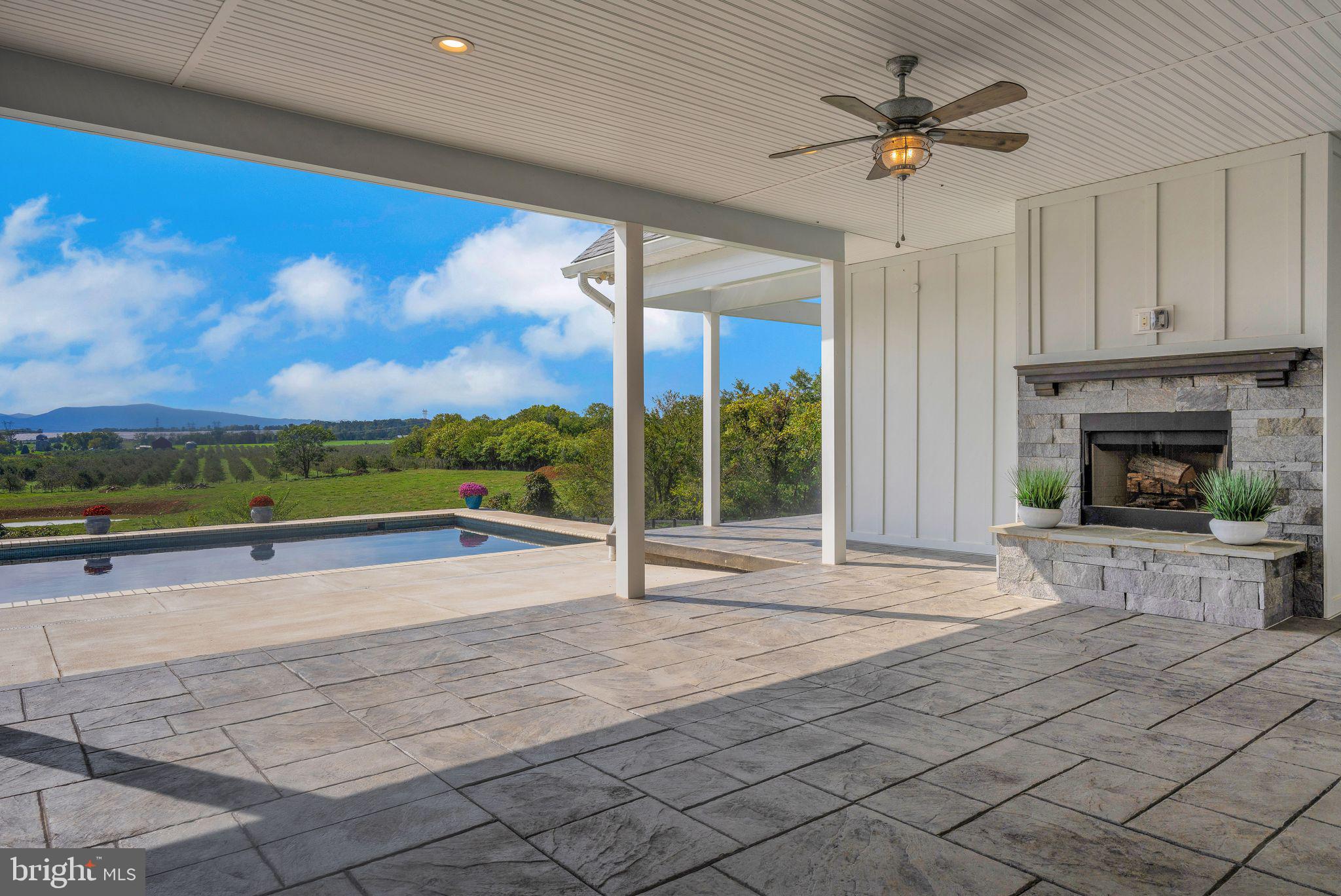 APPLE BANKS SOUTH - Residential