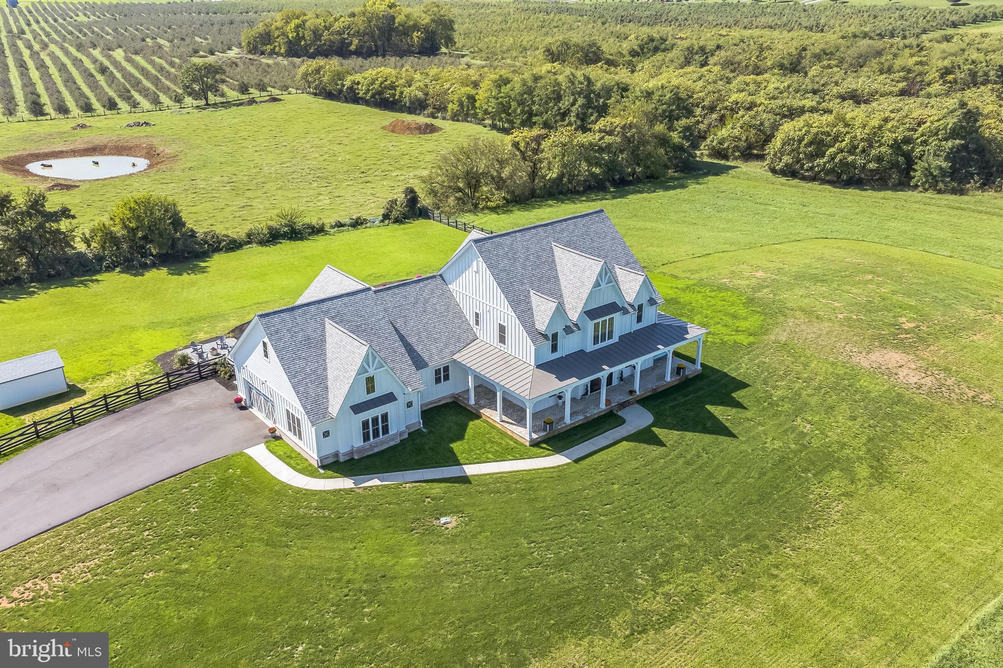 APPLE BANKS SOUTH - Residential