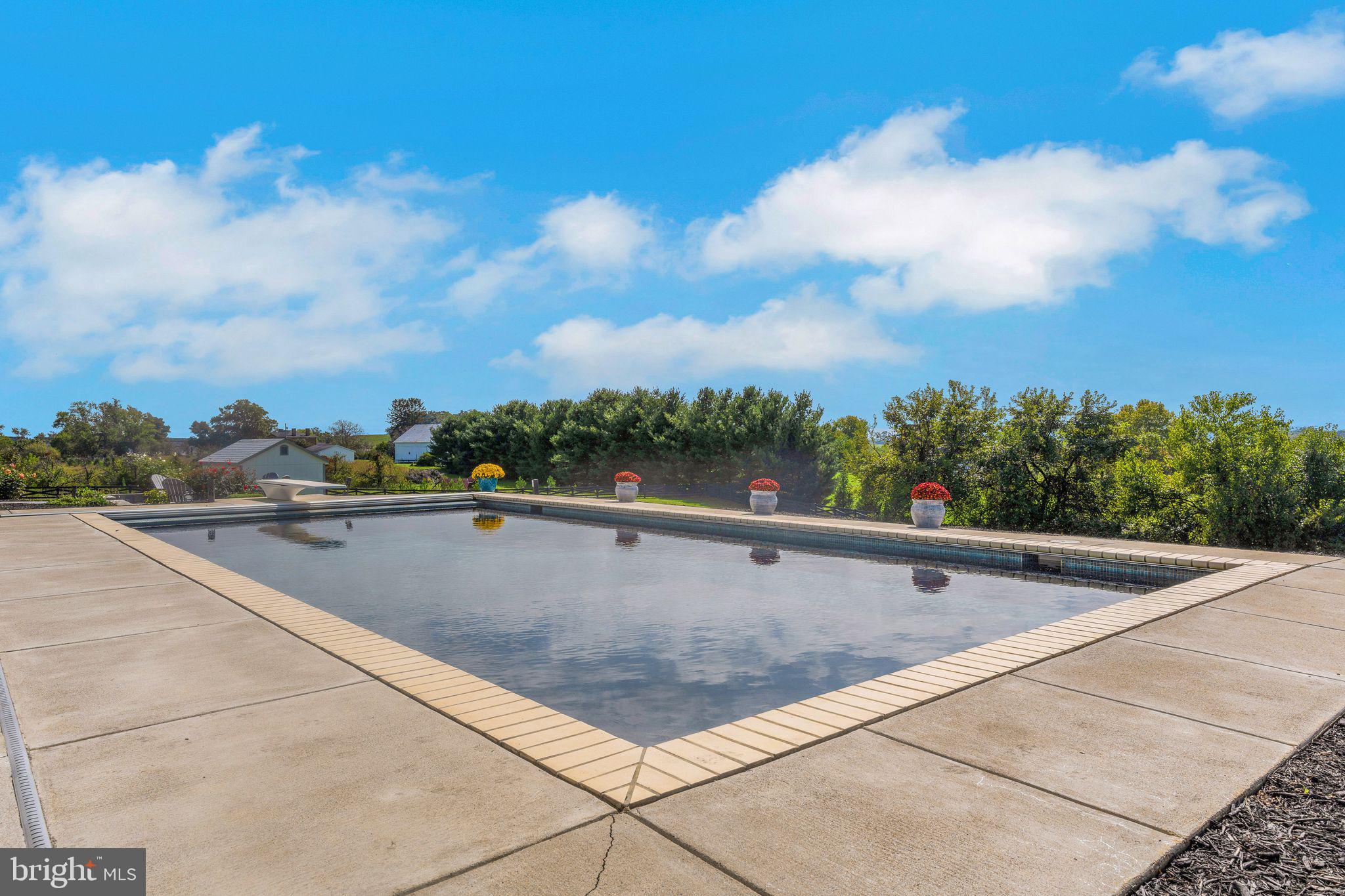 APPLE BANKS SOUTH - Residential