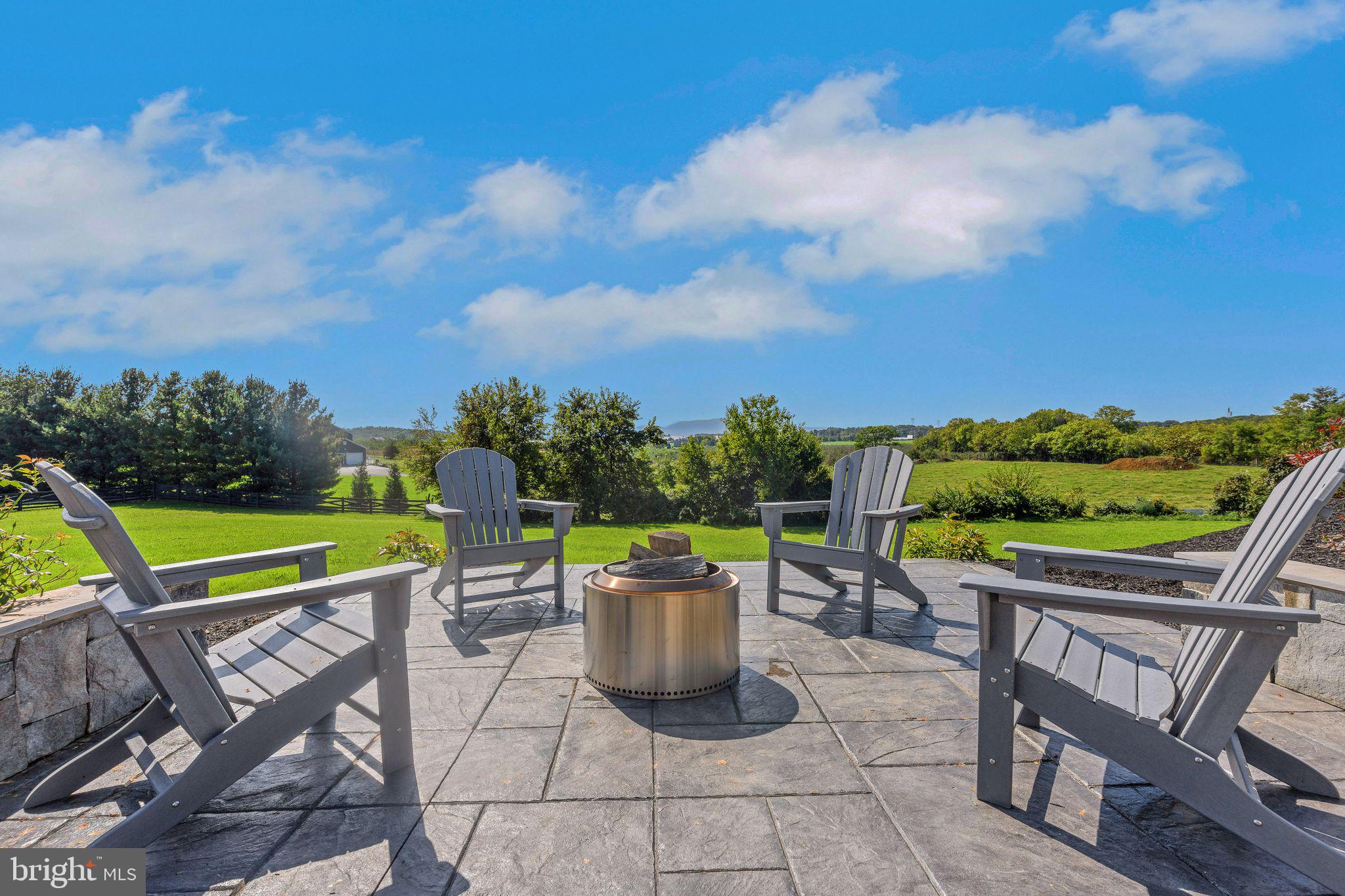 APPLE BANKS SOUTH - Residential