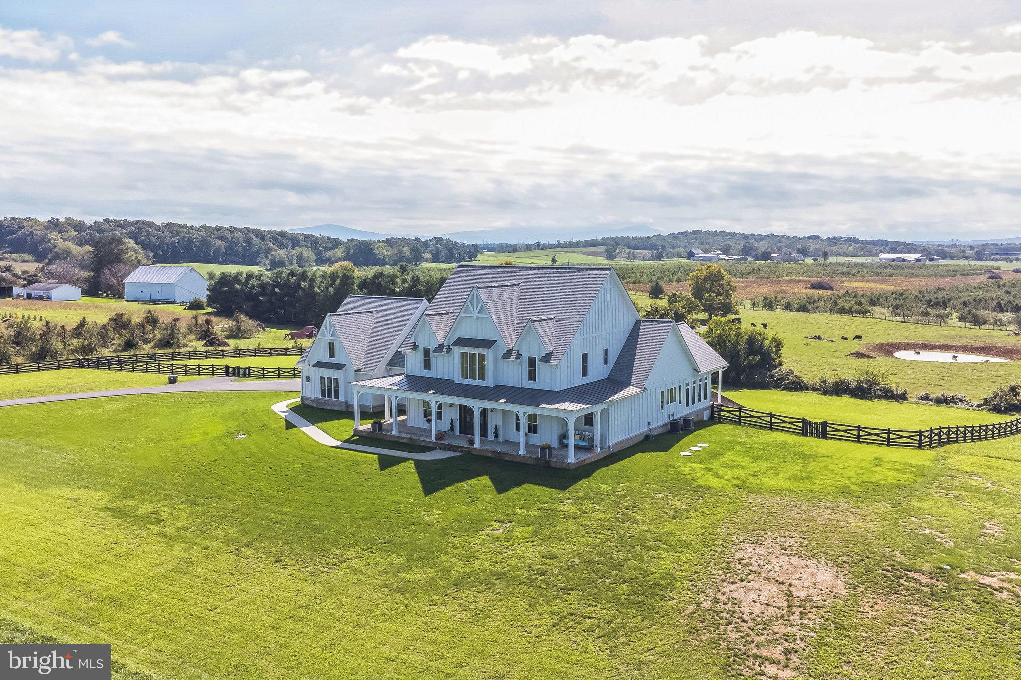 APPLE BANKS SOUTH - Residential