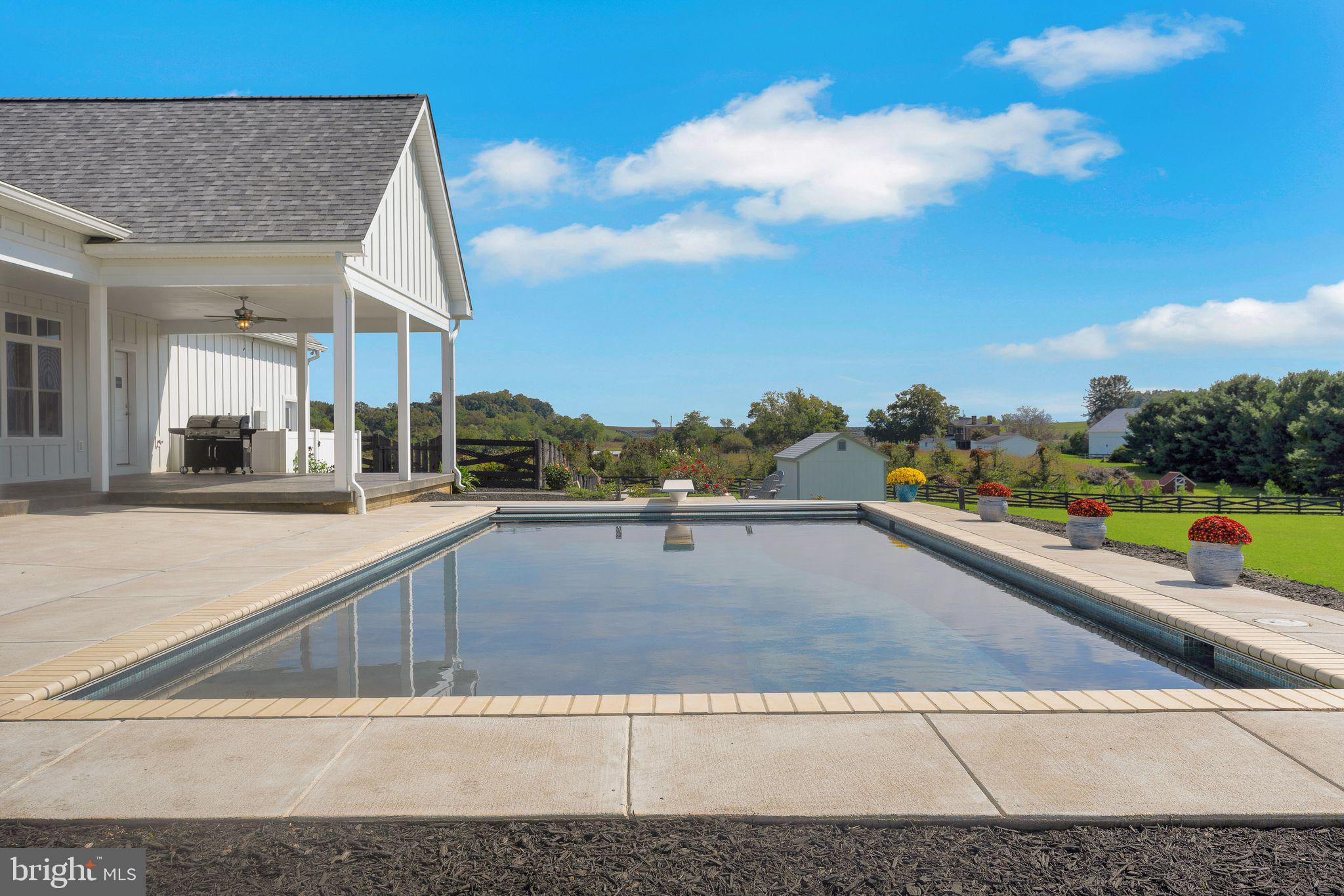 APPLE BANKS SOUTH - Residential