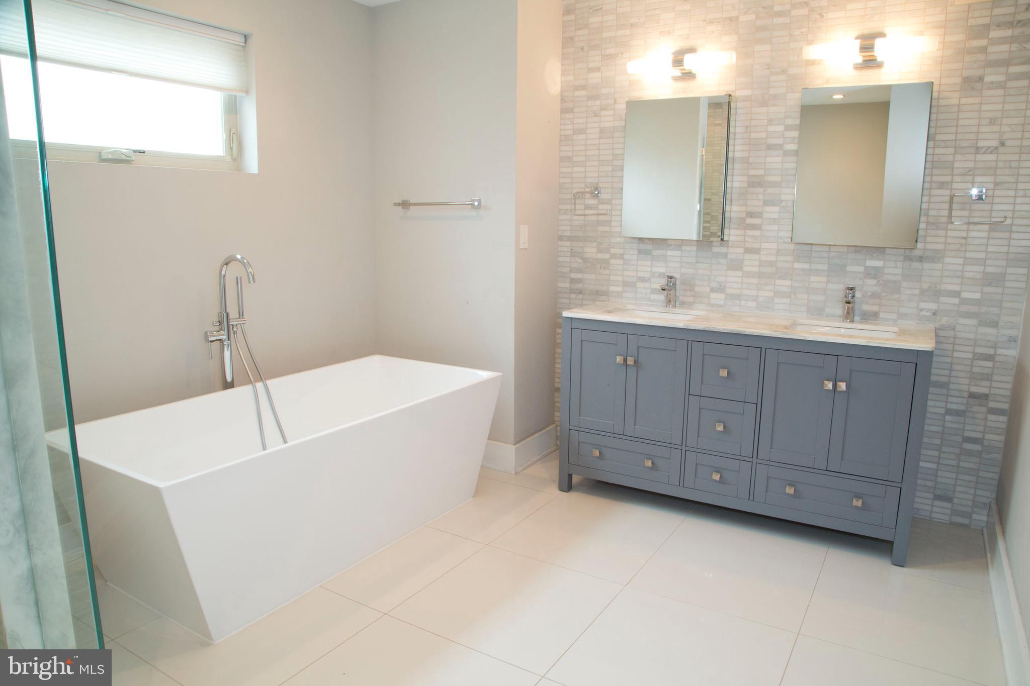 FRANCISVILLE - Residential