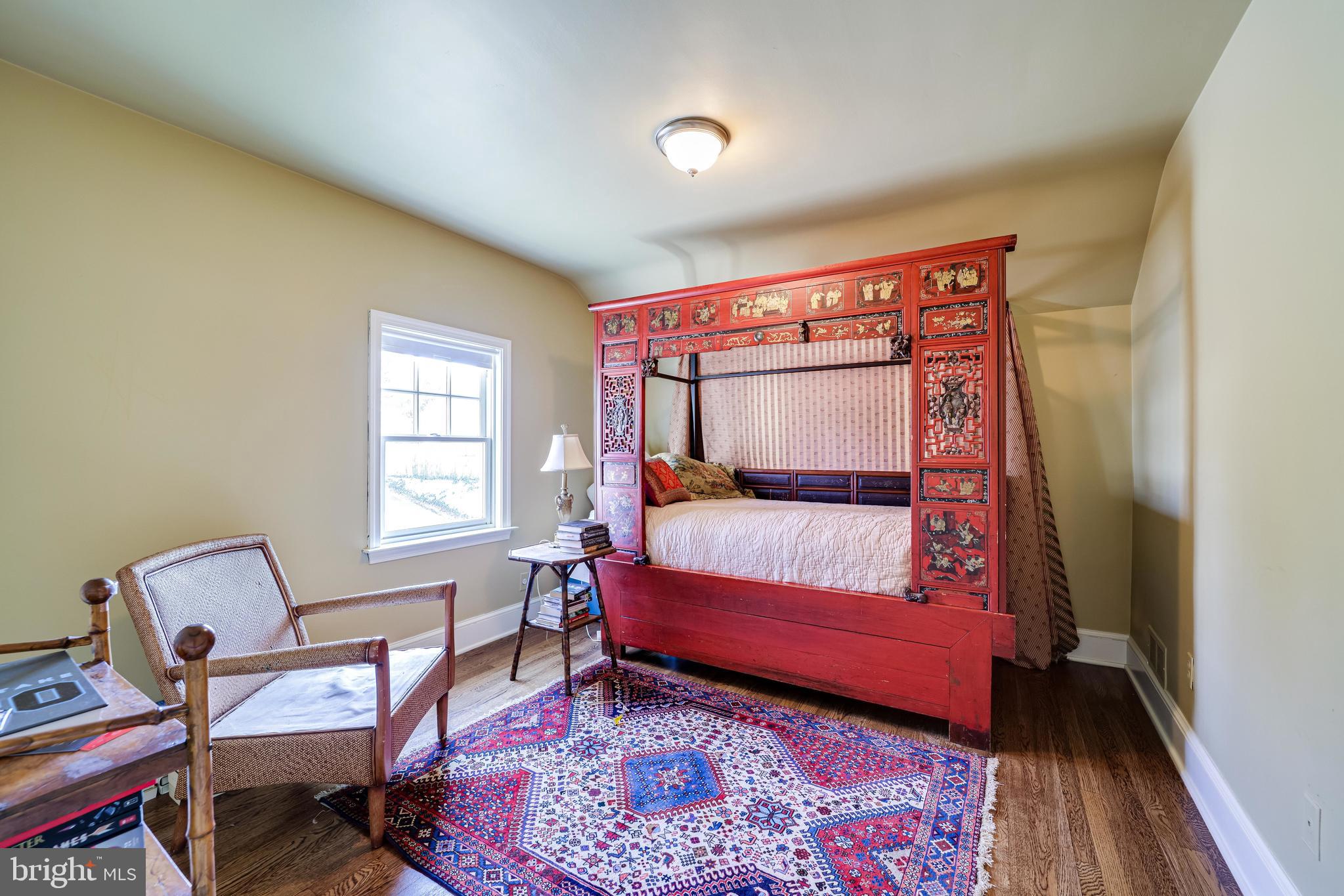 COUNTRY CLUB MANOR - Residential