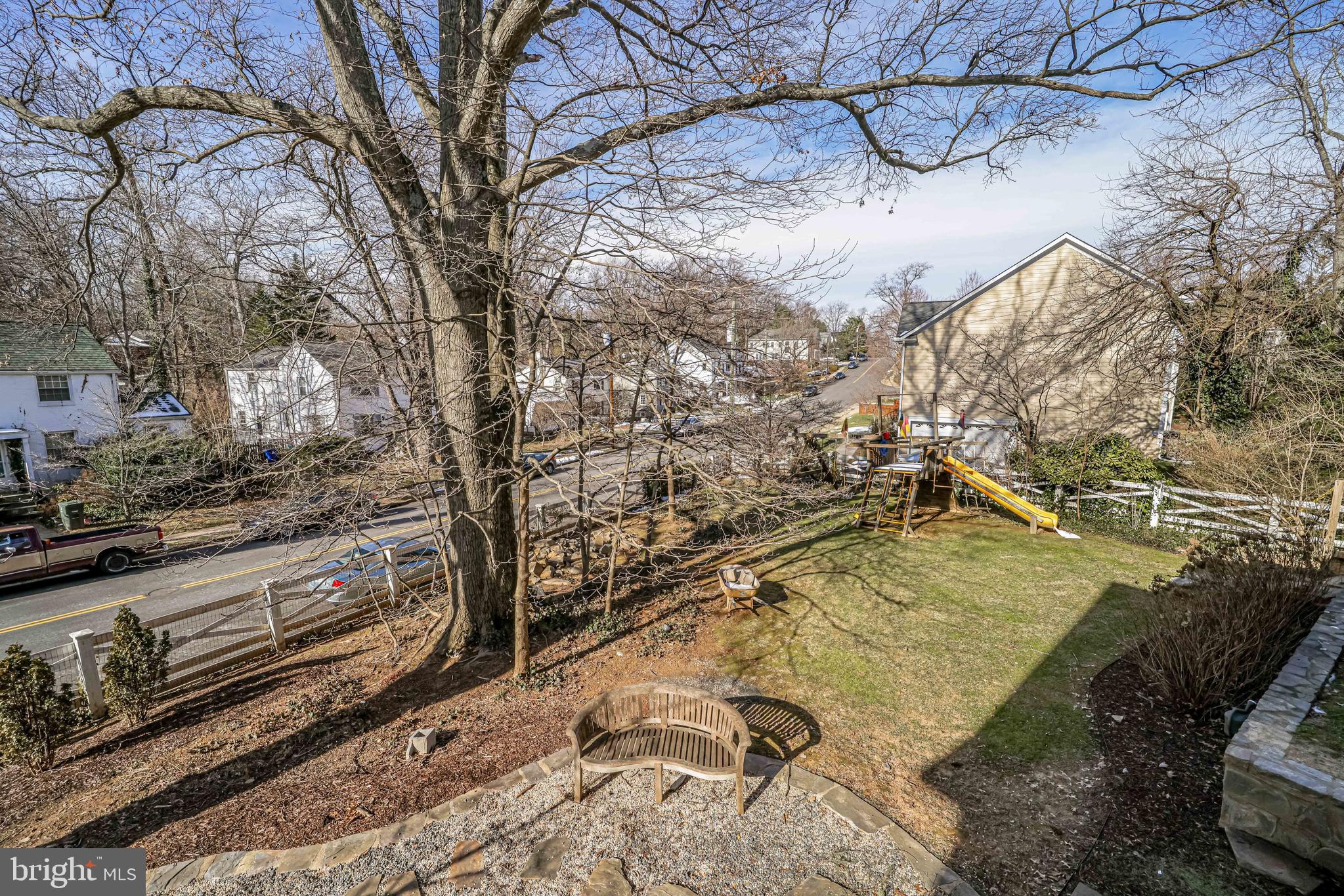 COUNTRY CLUB MANOR - Residential