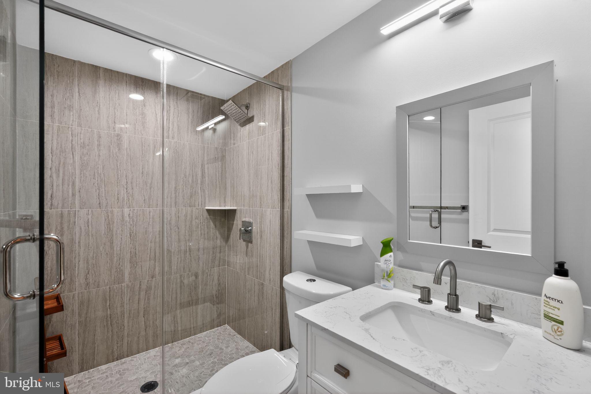 NORRIS SQUARE - Residential