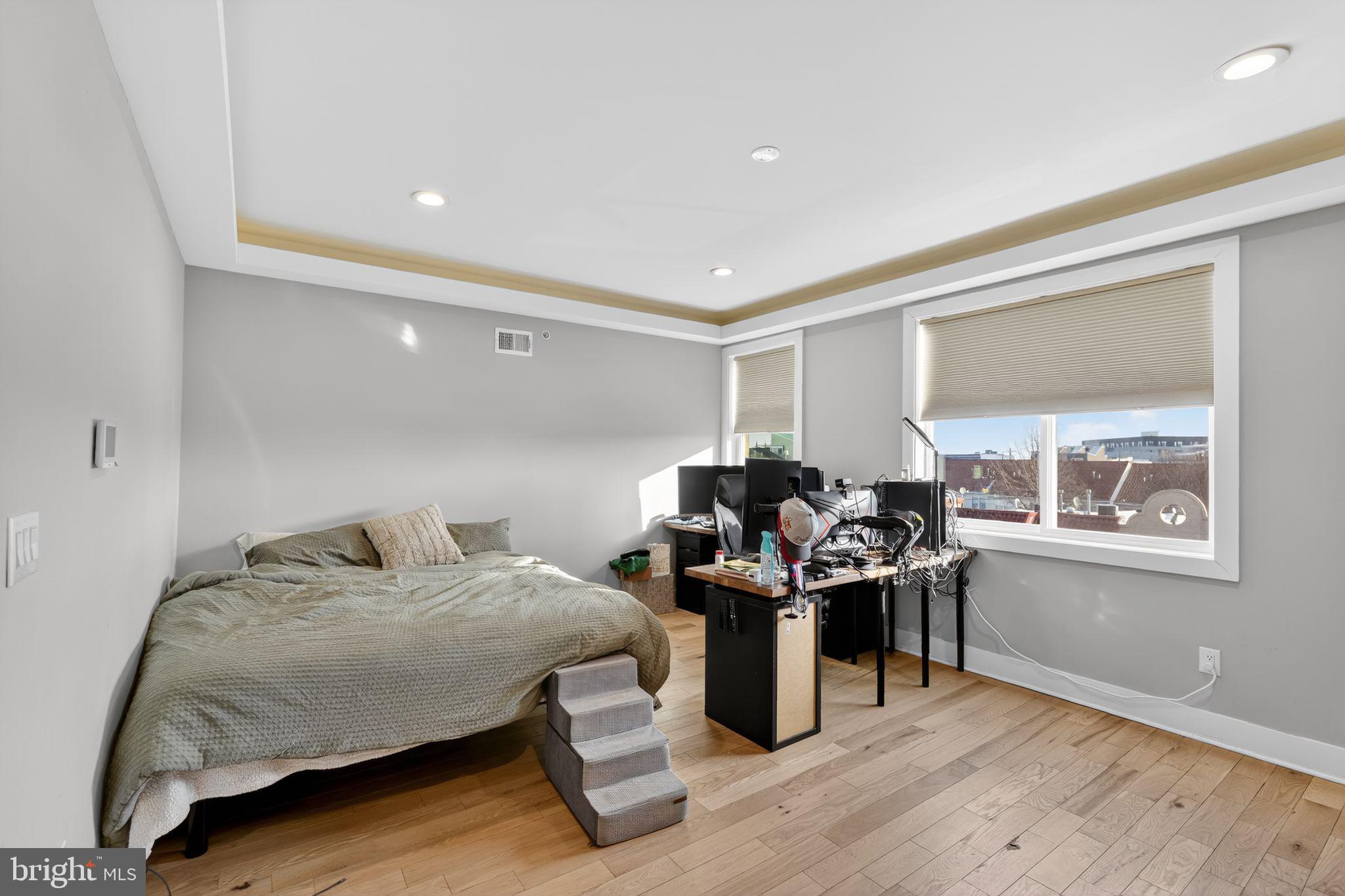 NORRIS SQUARE - Residential