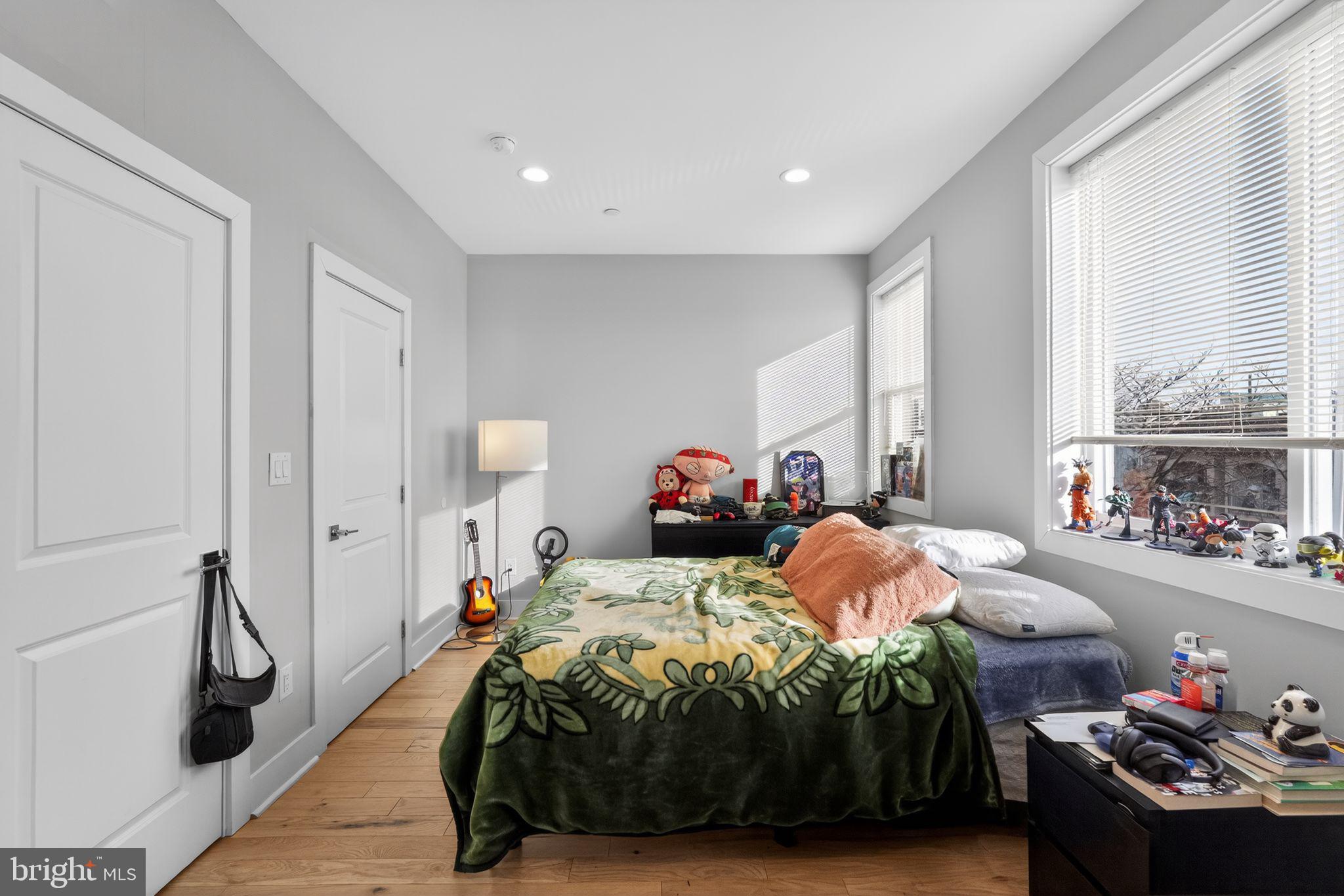 NORRIS SQUARE - Residential