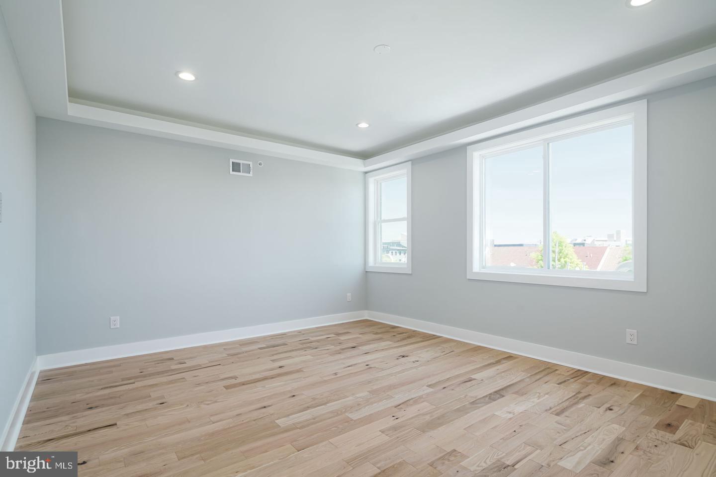 NORRIS SQUARE - Residential