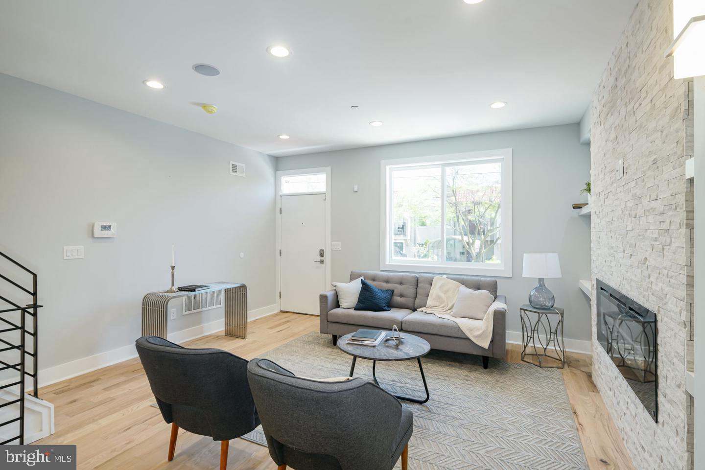 NORRIS SQUARE - Residential