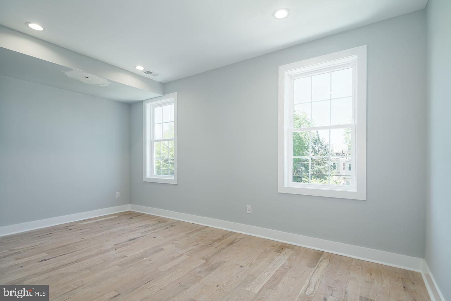 NORRIS SQUARE - Residential