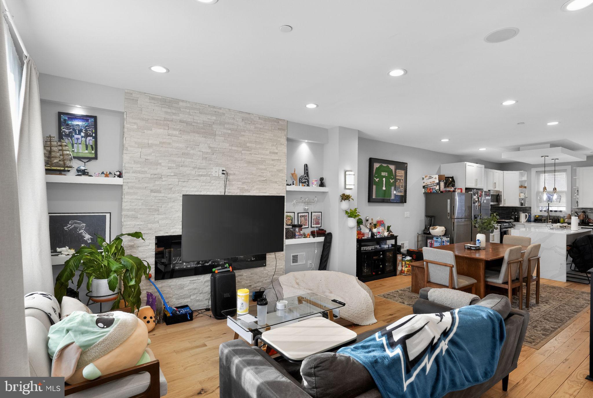 NORRIS SQUARE - Residential