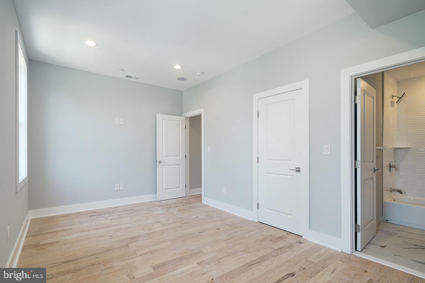 NORRIS SQUARE - Residential