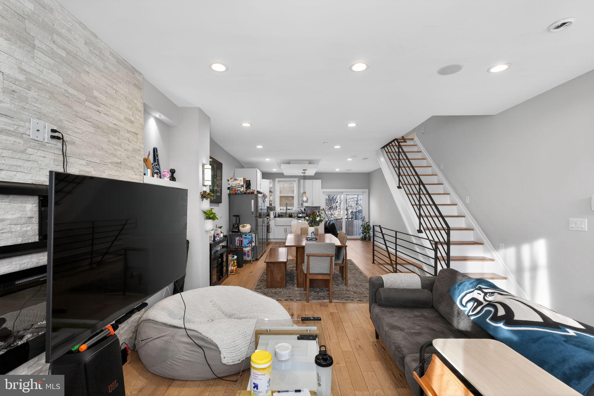 NORRIS SQUARE - Residential