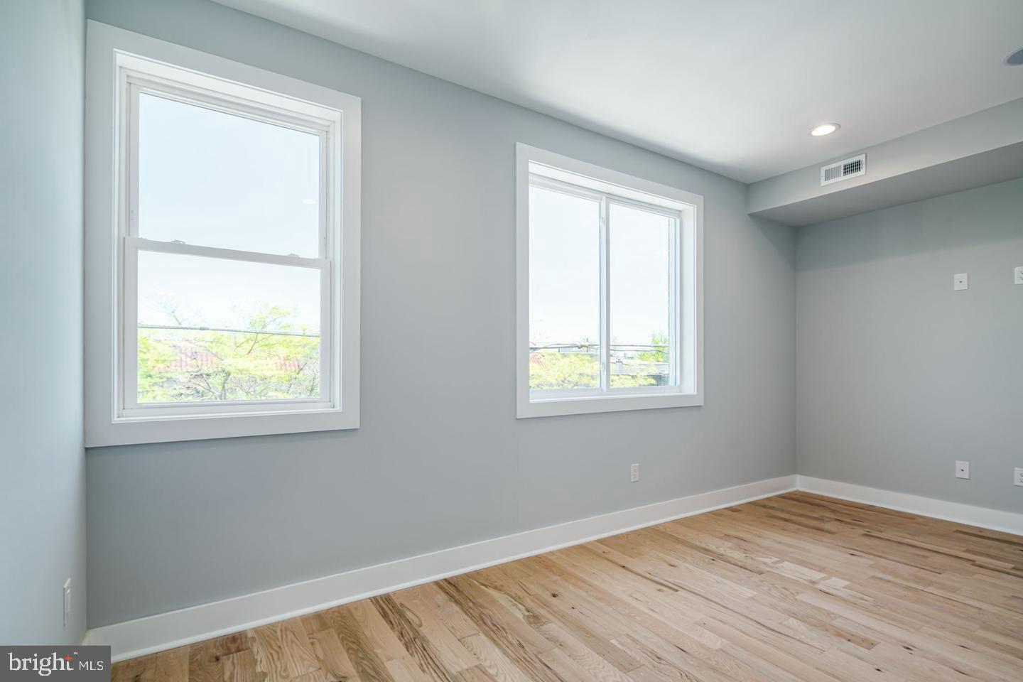 NORRIS SQUARE - Residential