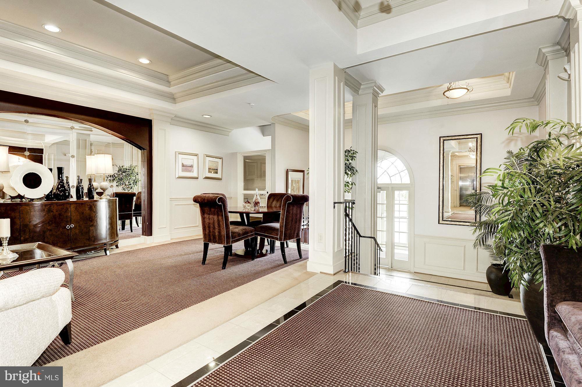 MAIN STREET - Residential