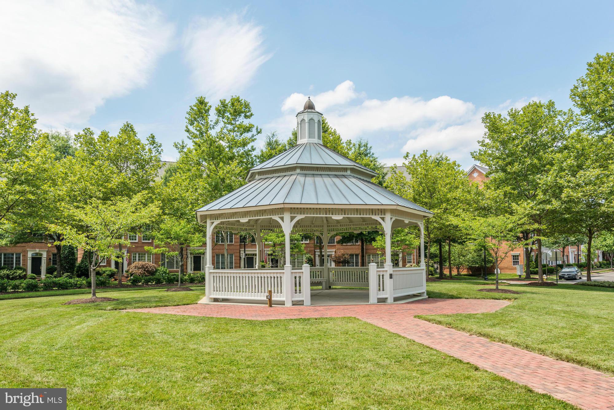 MAIN STREET - Residential