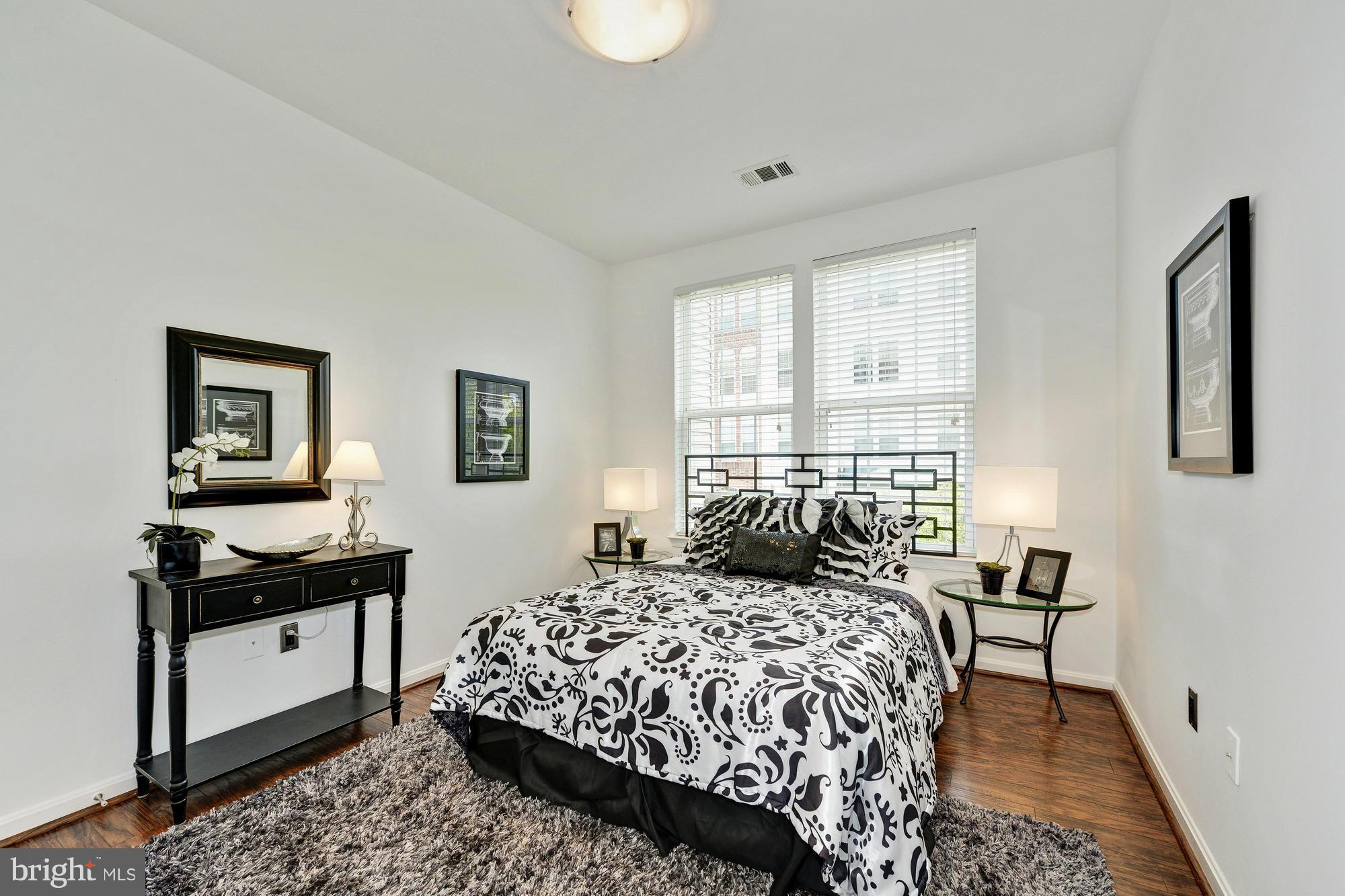 MAIN STREET - Residential