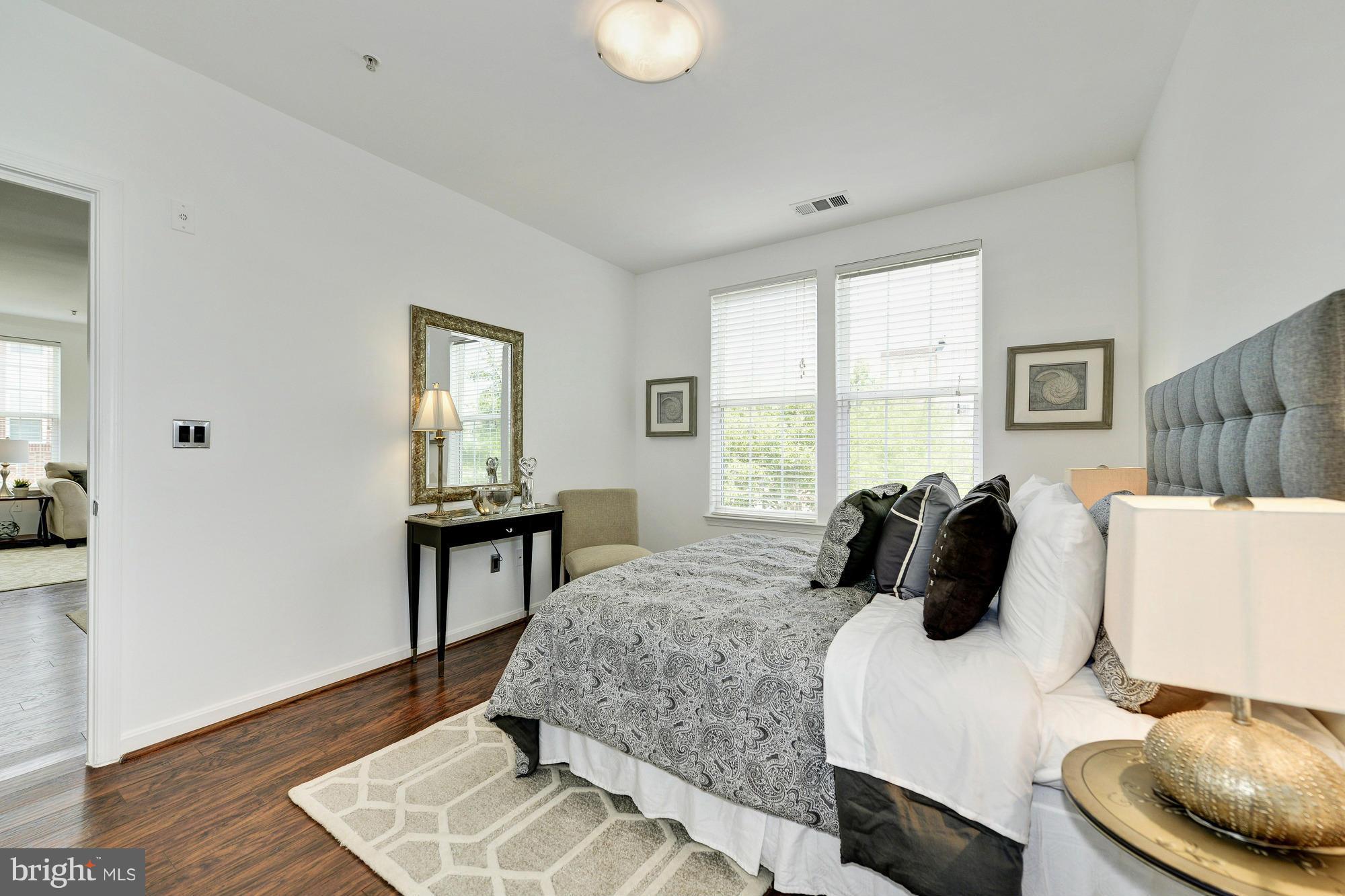 MAIN STREET - Residential