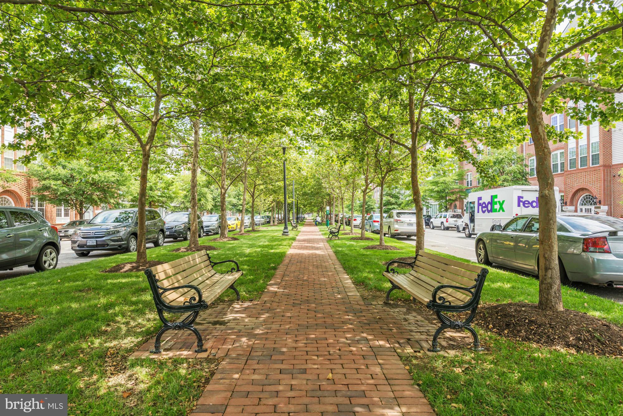 MAIN STREET - Residential