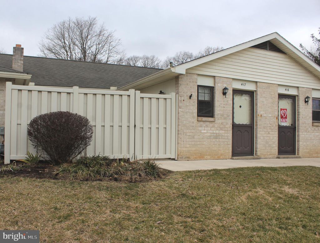 Photo of 417 Valleybrook Drive, Lancaster, PA 17601 (MLS # PALA2047308)