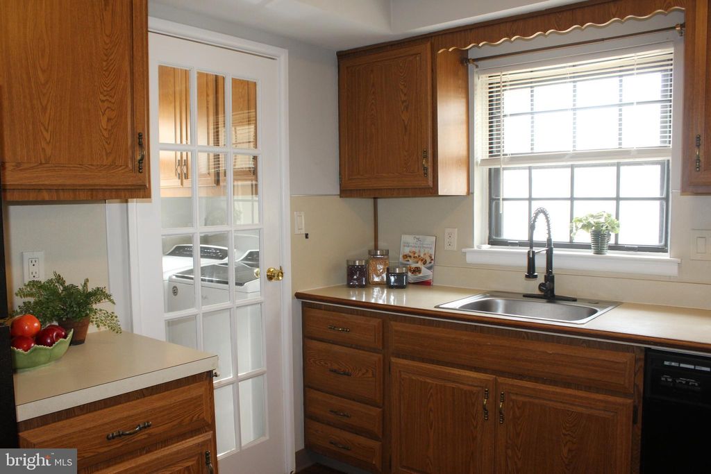 Photo of 417 Valleybrook Drive, Lancaster, PA 17601 (MLS # PALA2047308)