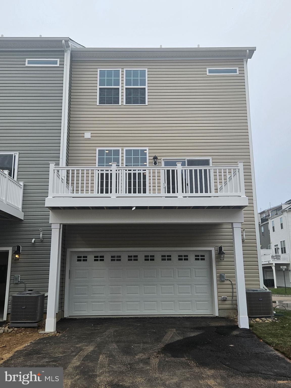 STEELPOINTE - Residential