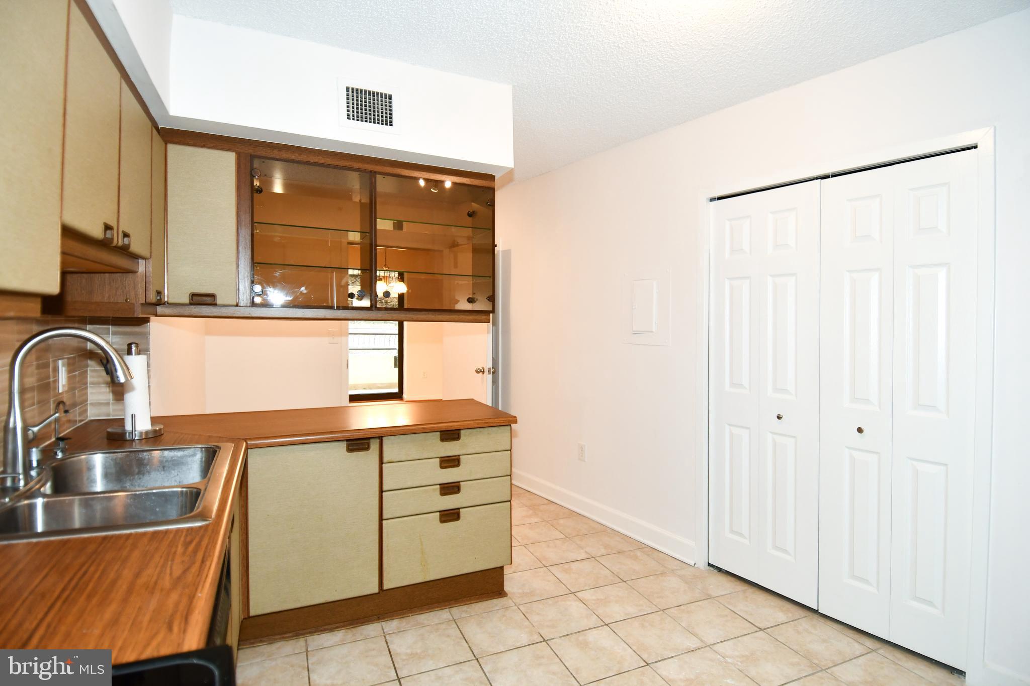 CRYSTAL CITY - Residential