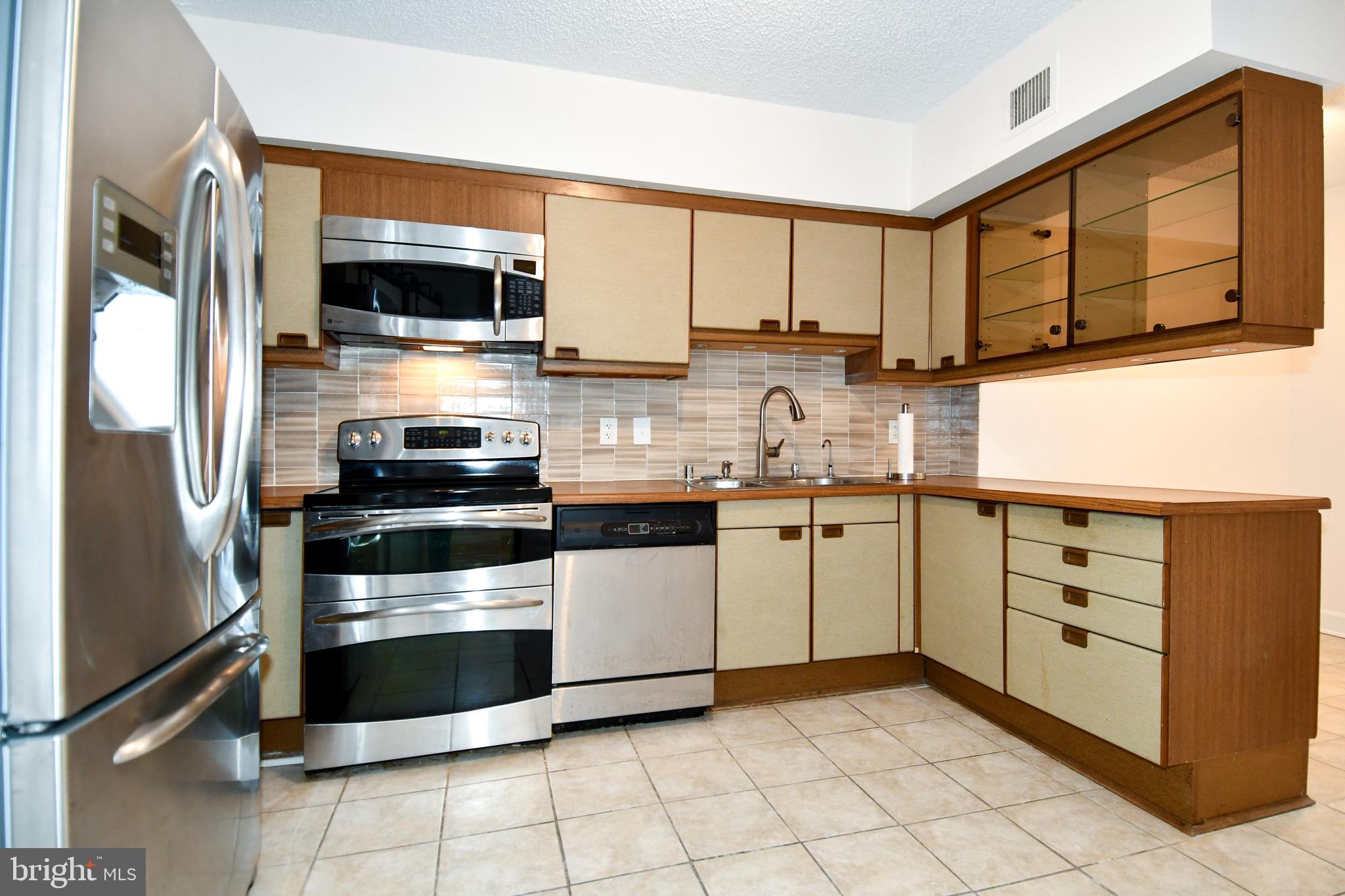 CRYSTAL CITY - Residential