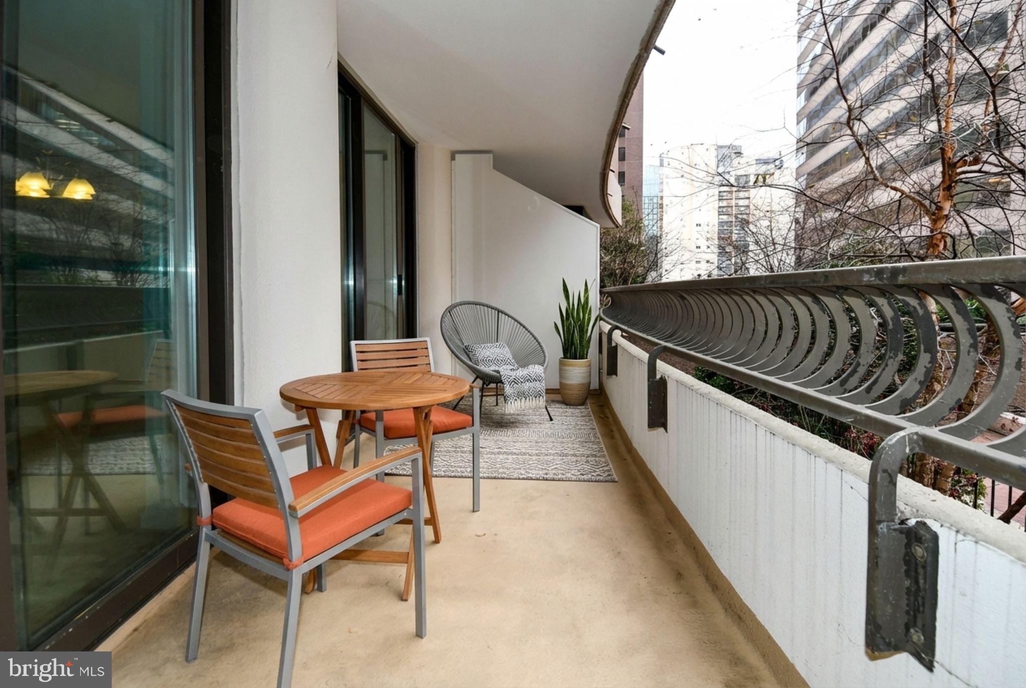 CRYSTAL CITY - Residential