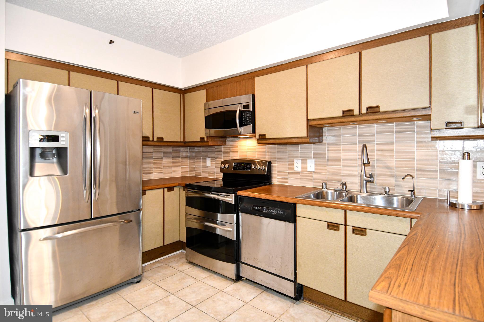 CRYSTAL CITY - Residential