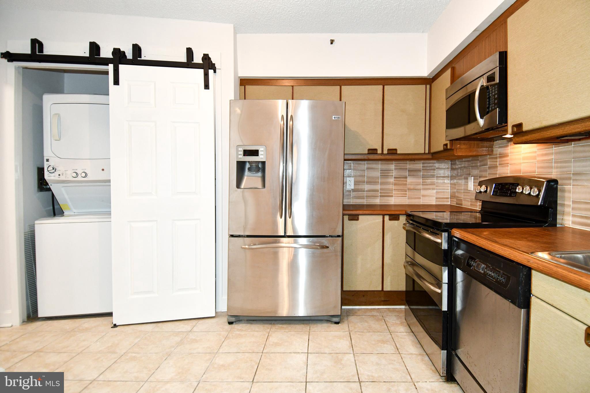 CRYSTAL CITY - Residential