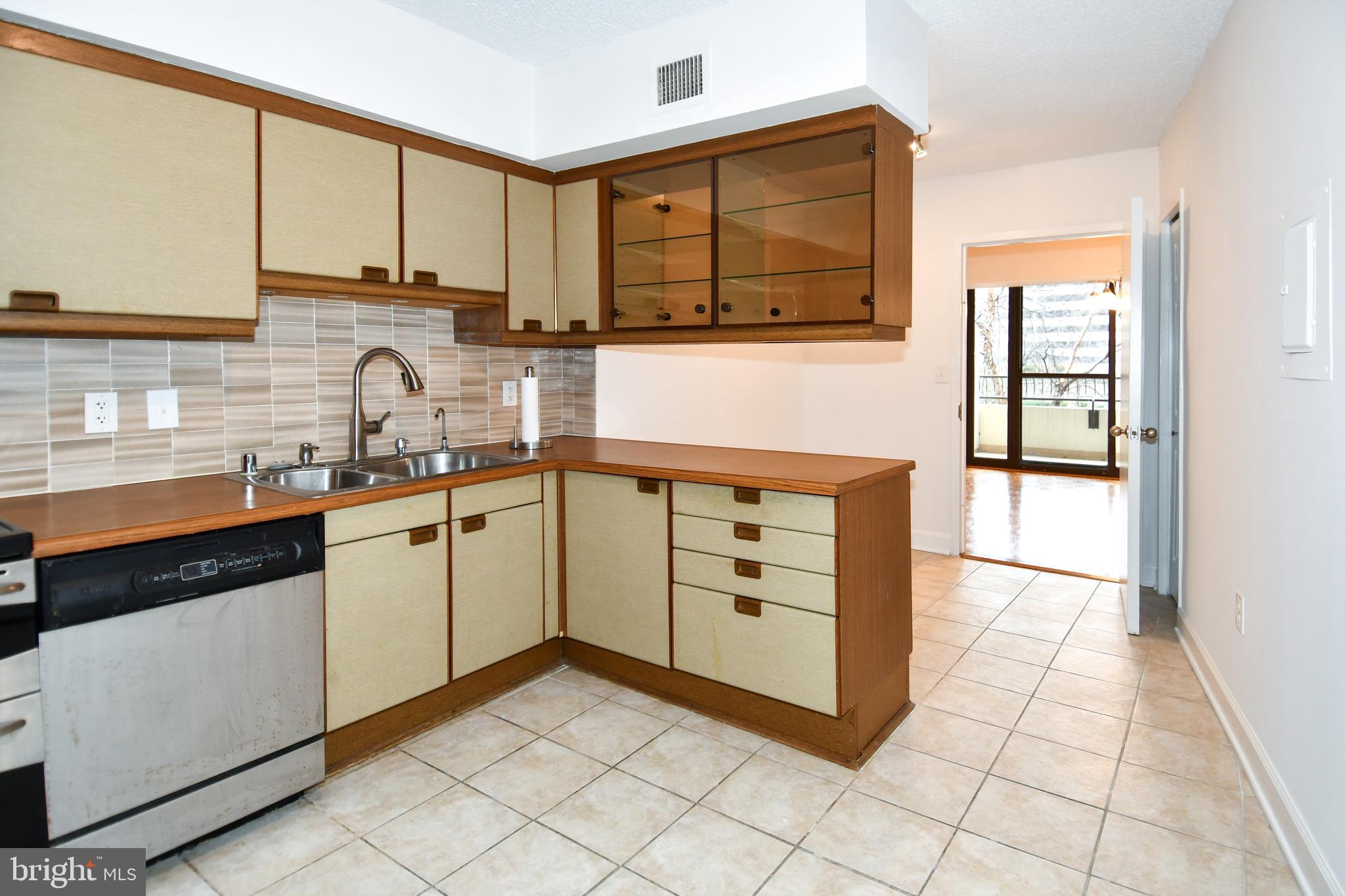 CRYSTAL CITY - Residential